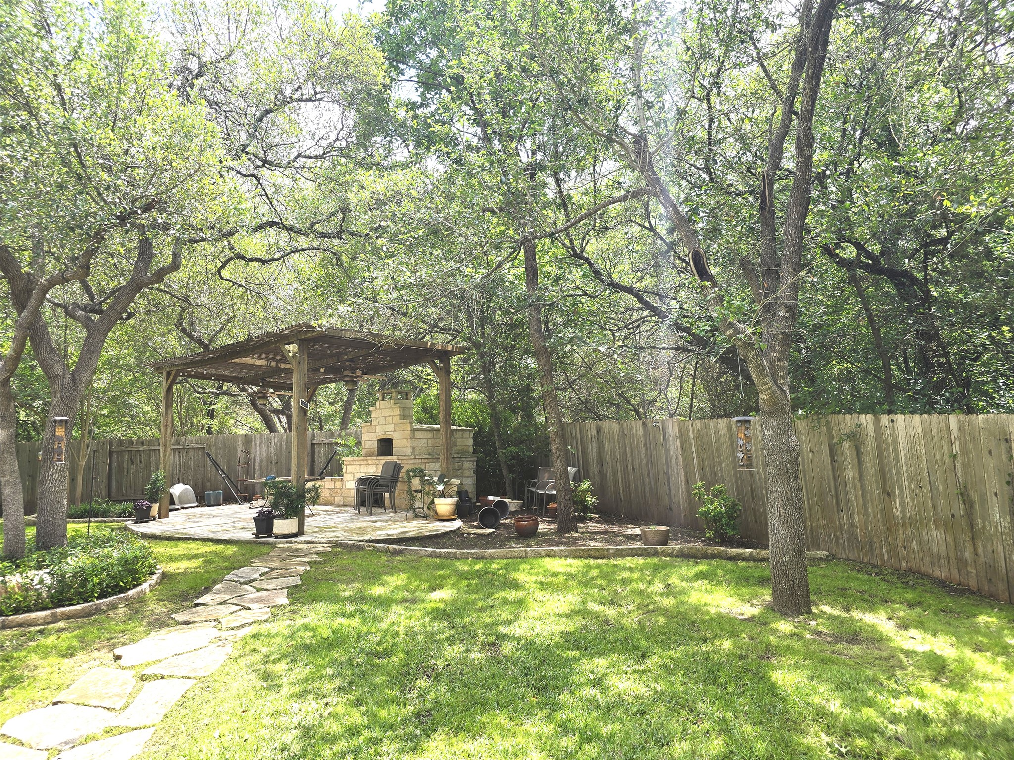 main property photo 30