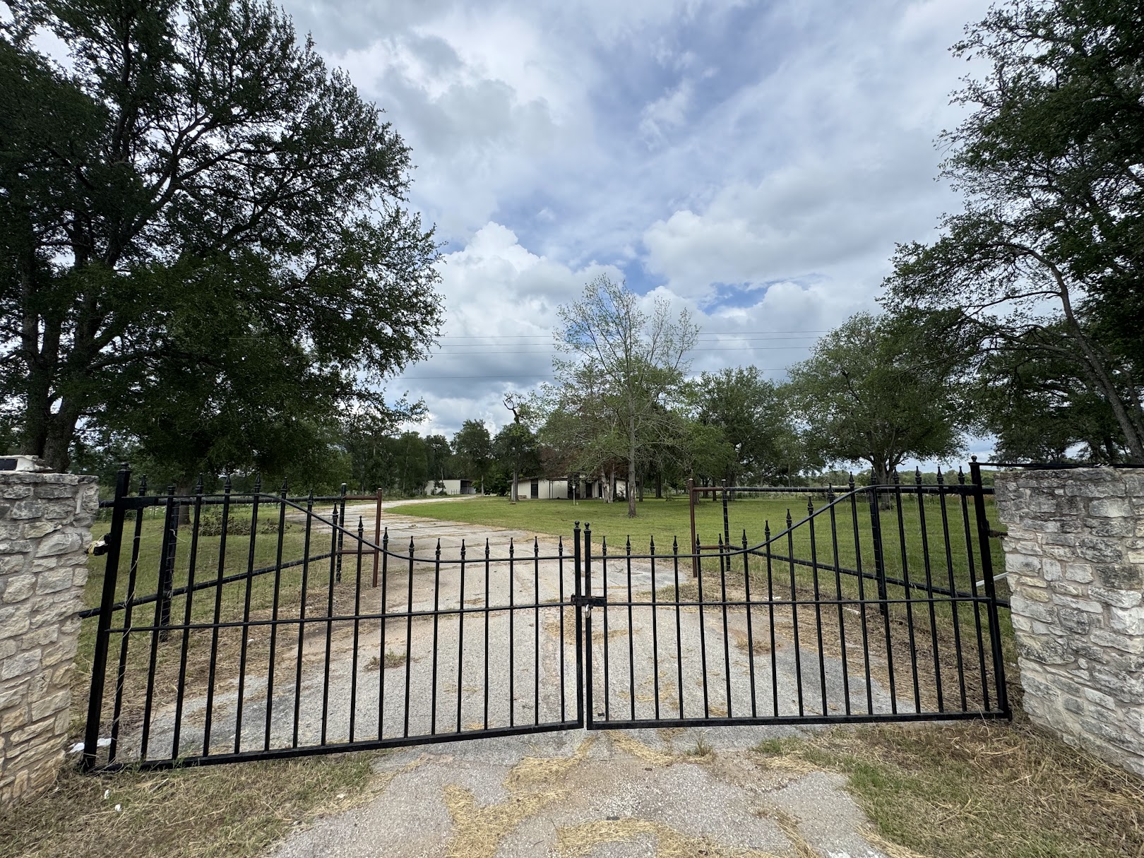 main property photo 11