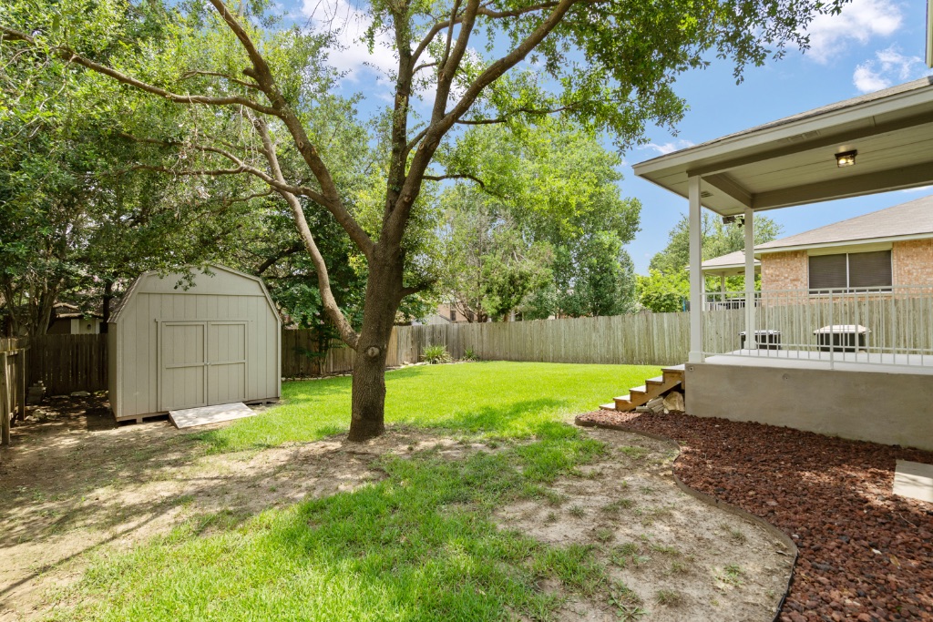 main property photo 30