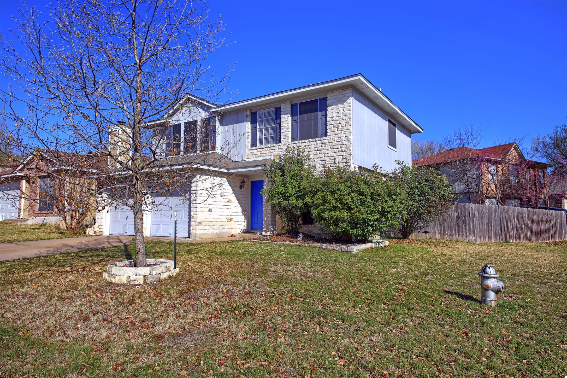 main property photo 3