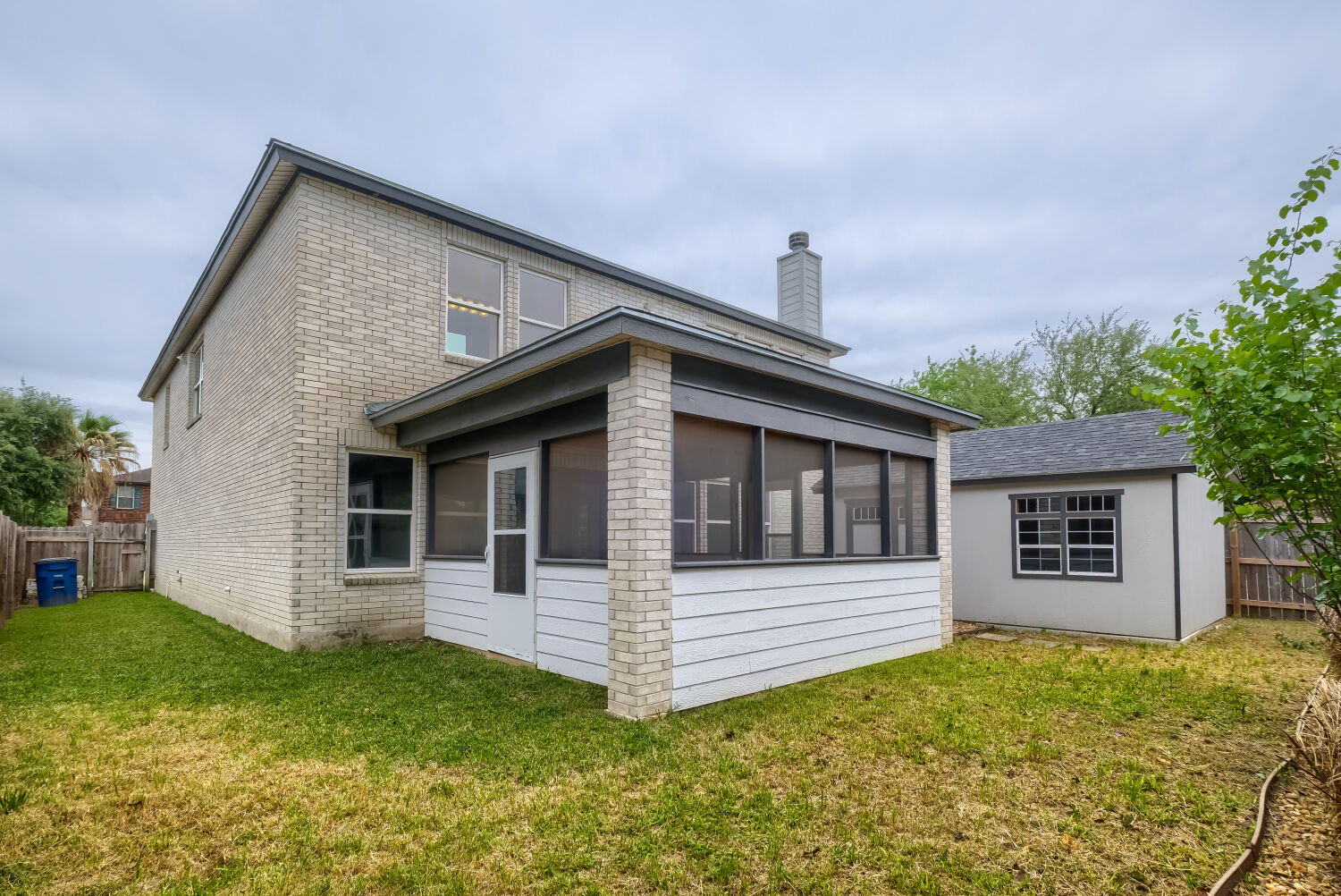 main property photo 3