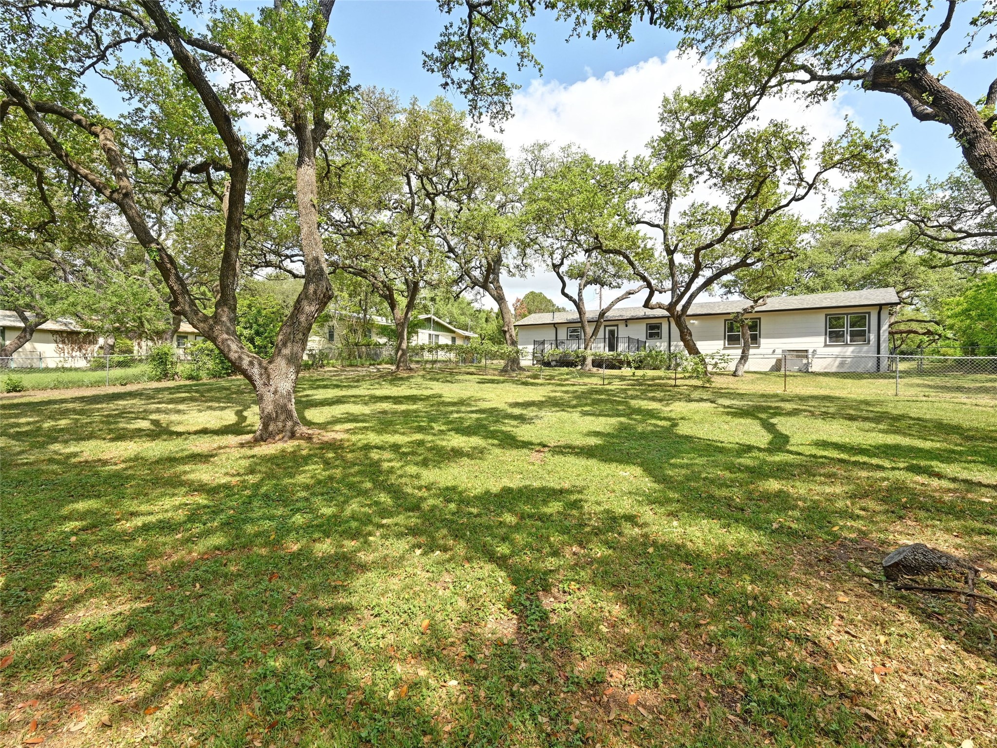 main property photo 29