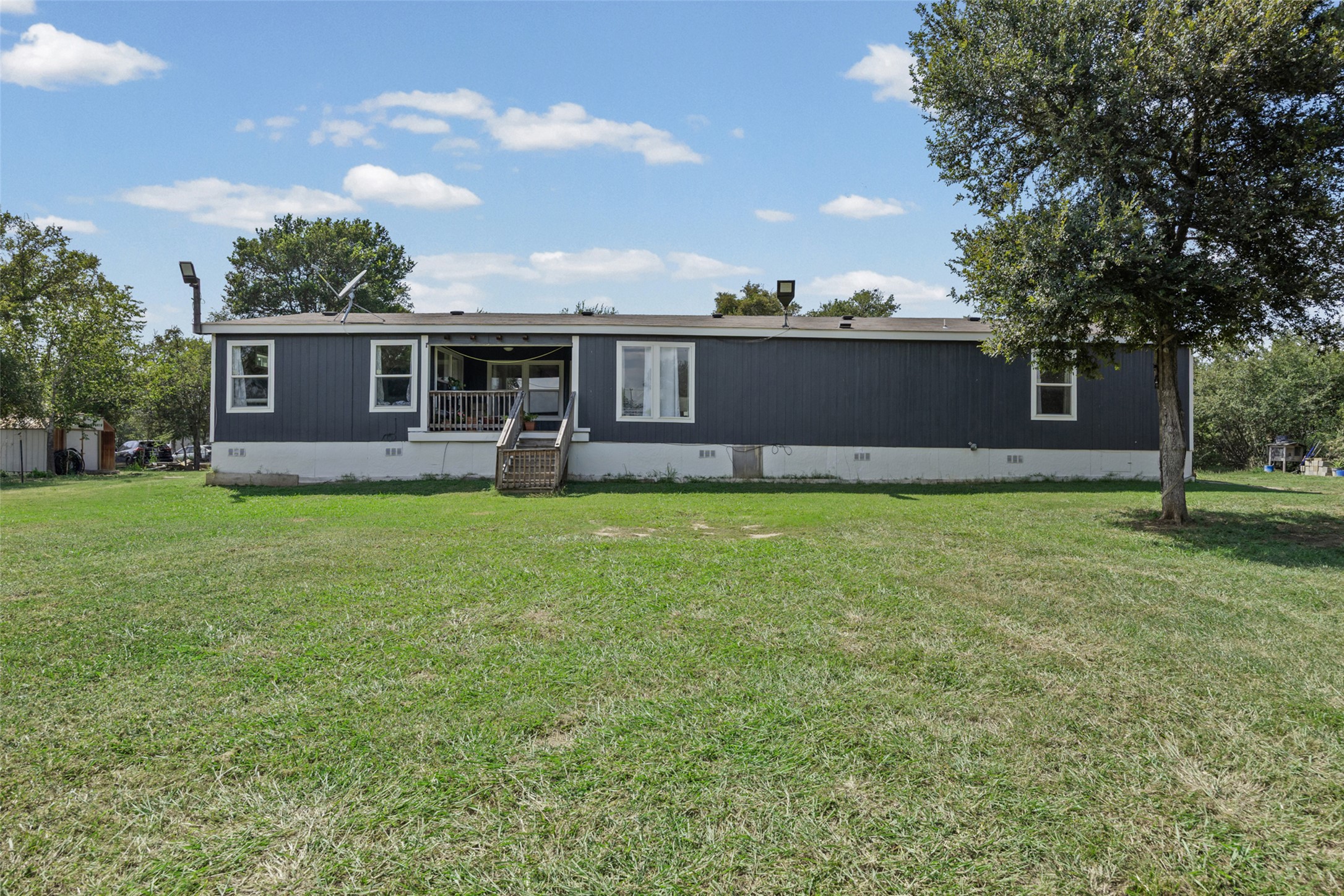 main property photo 4