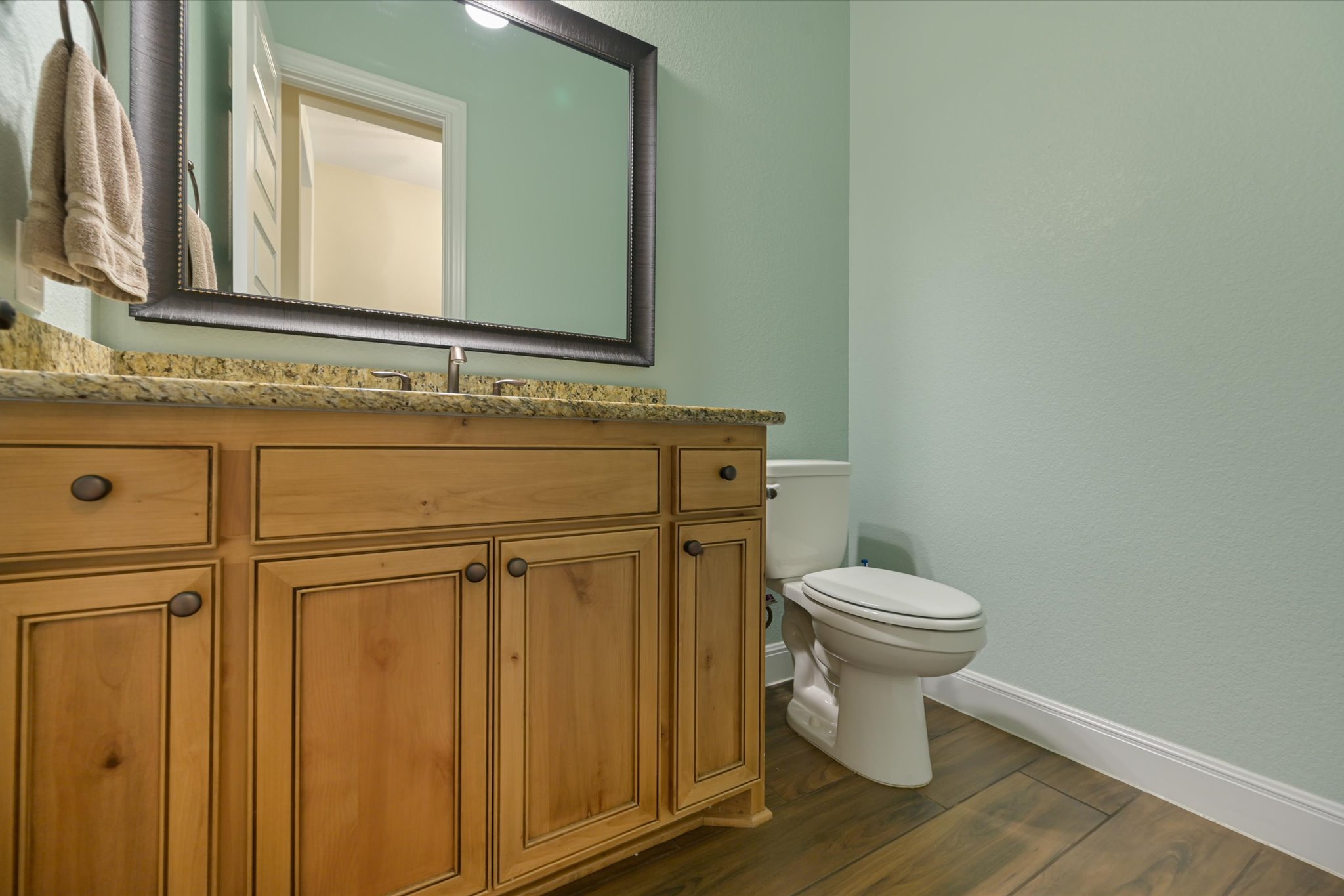 main property photo 24