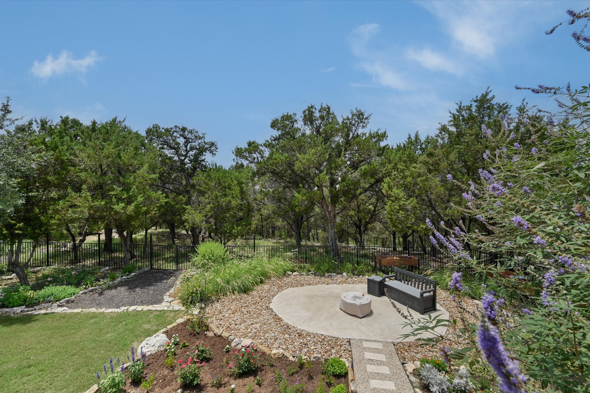 main property photo 26