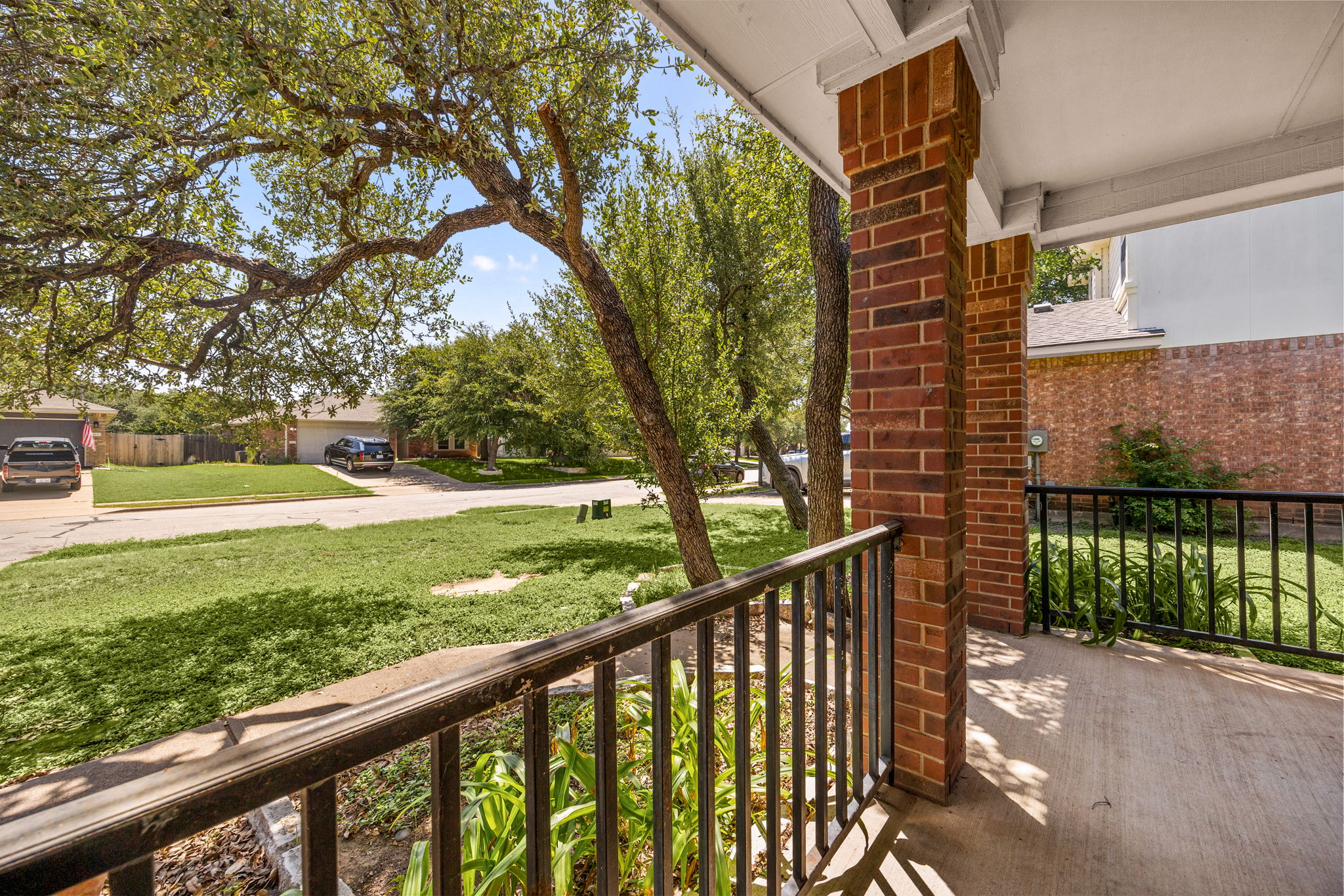 main property photo 4