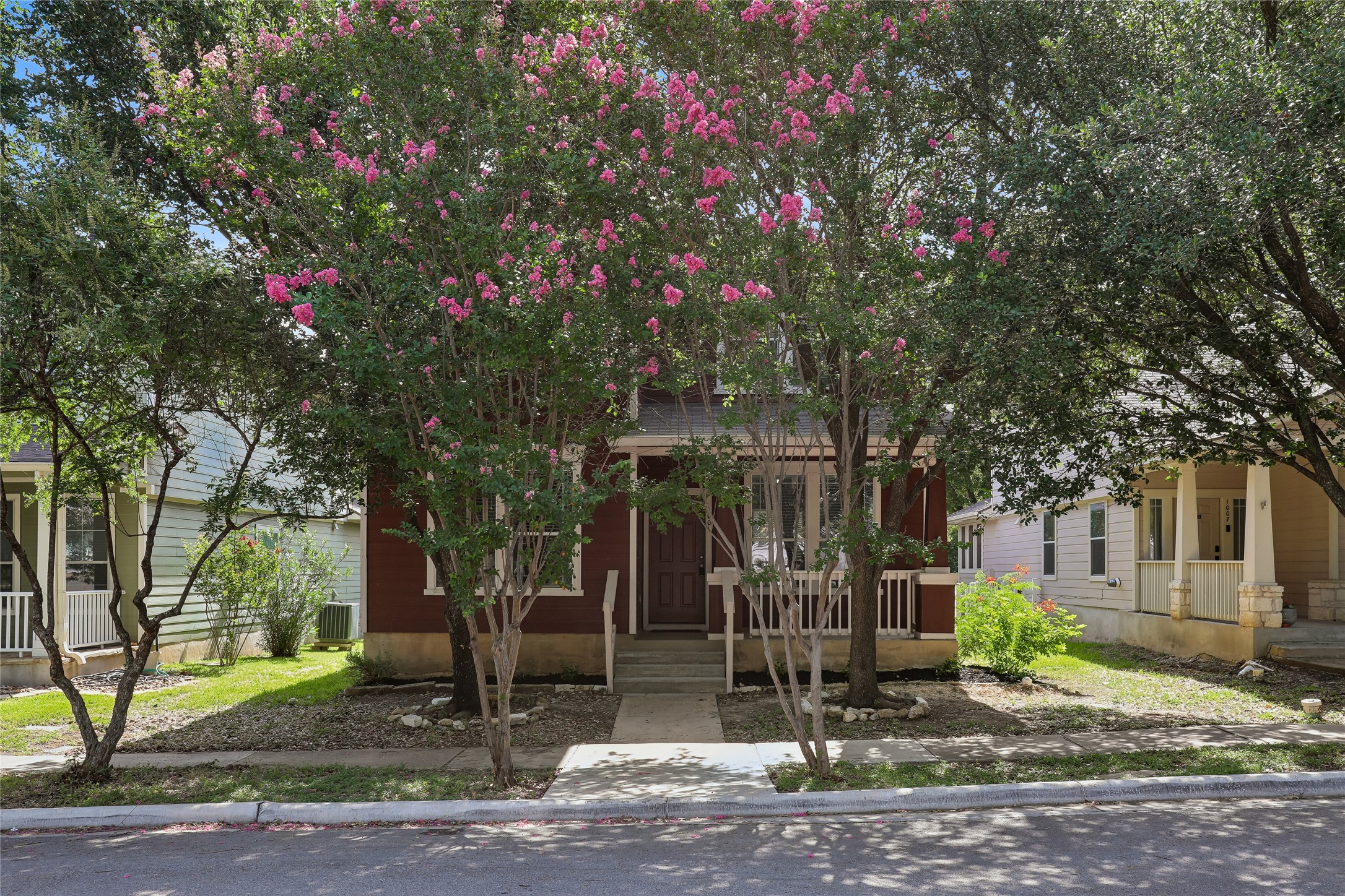 main property photo 6