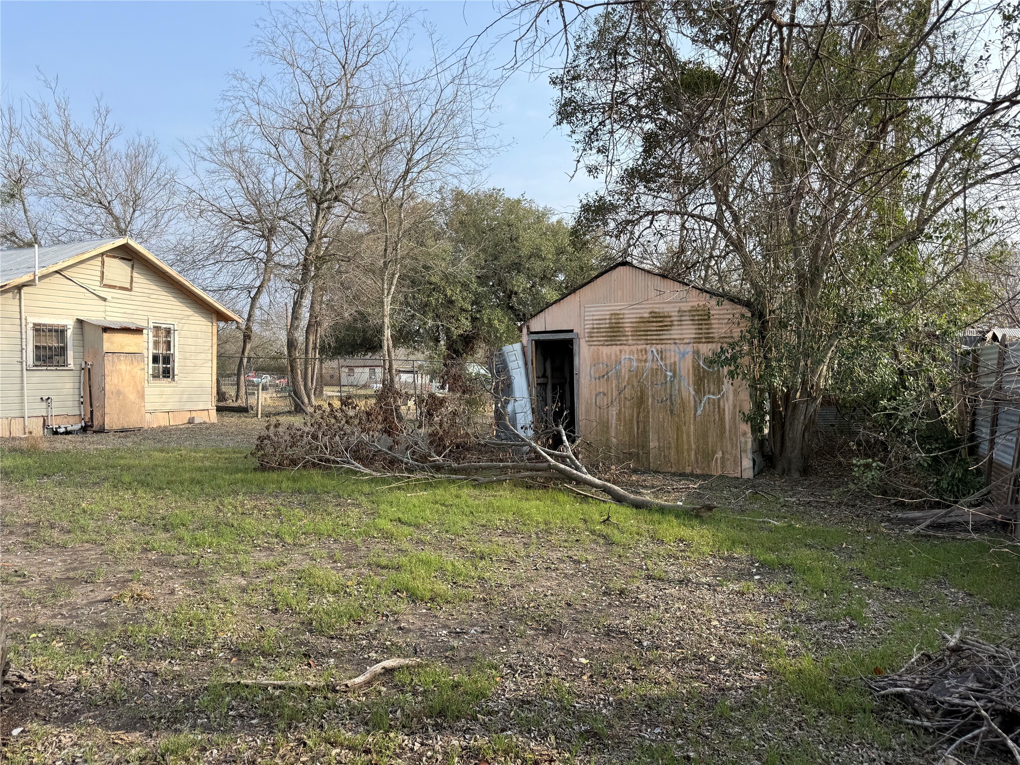main property photo 3