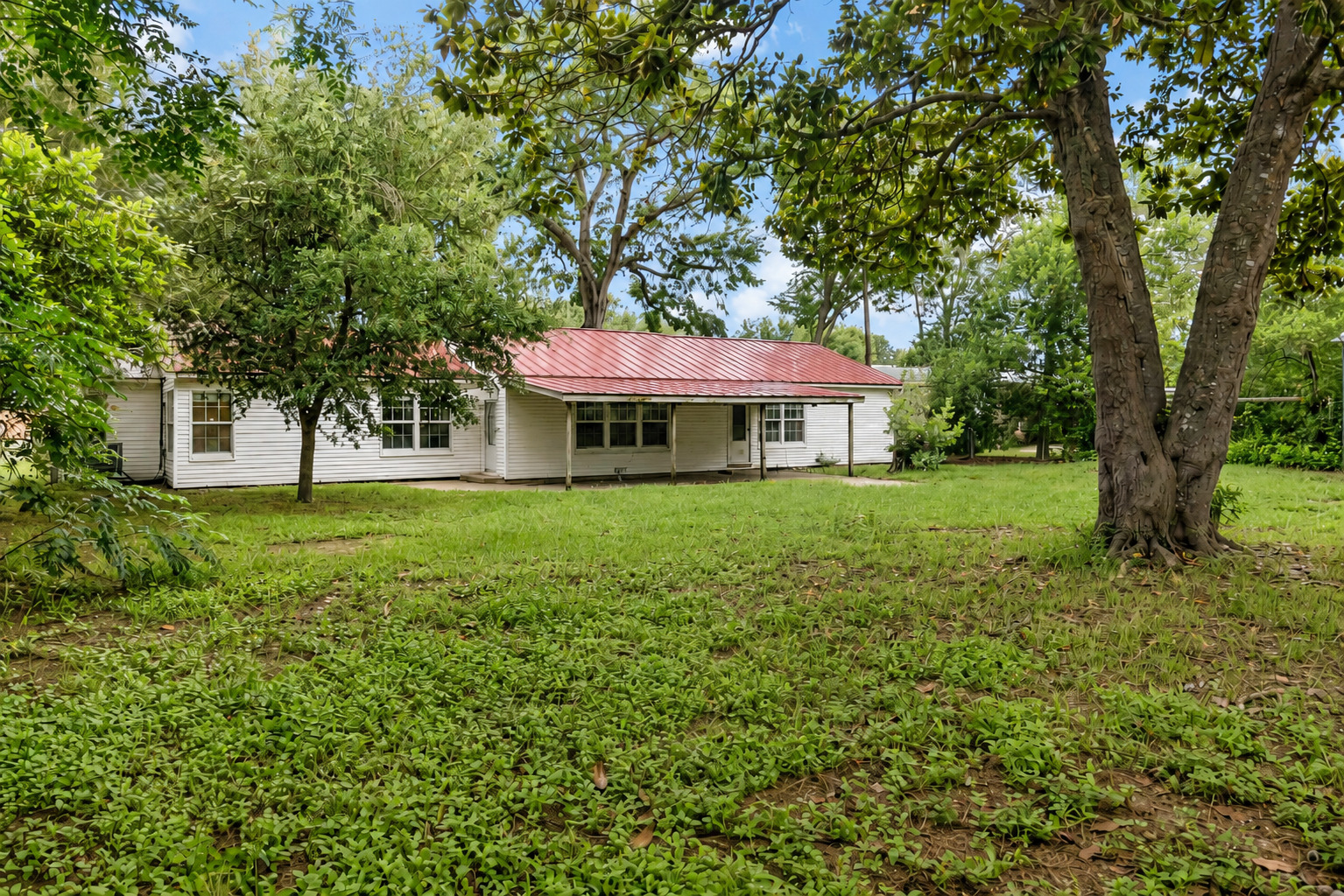 main property photo 23