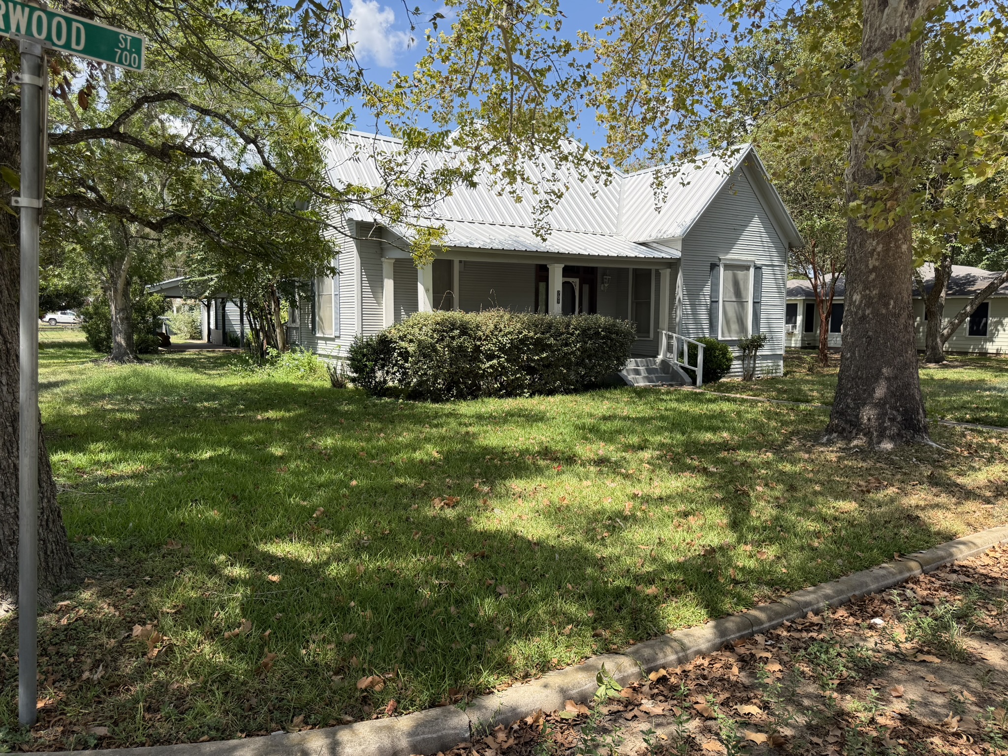 main property photo 4