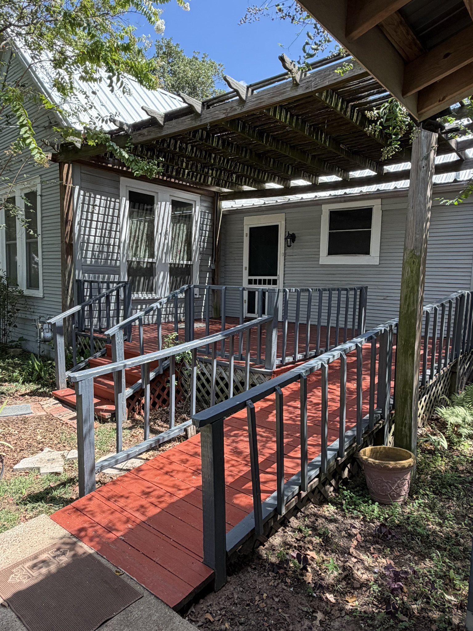 main property photo 9
