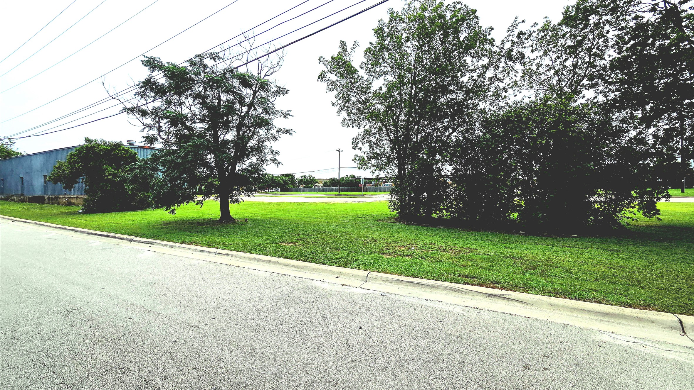 main property photo 16