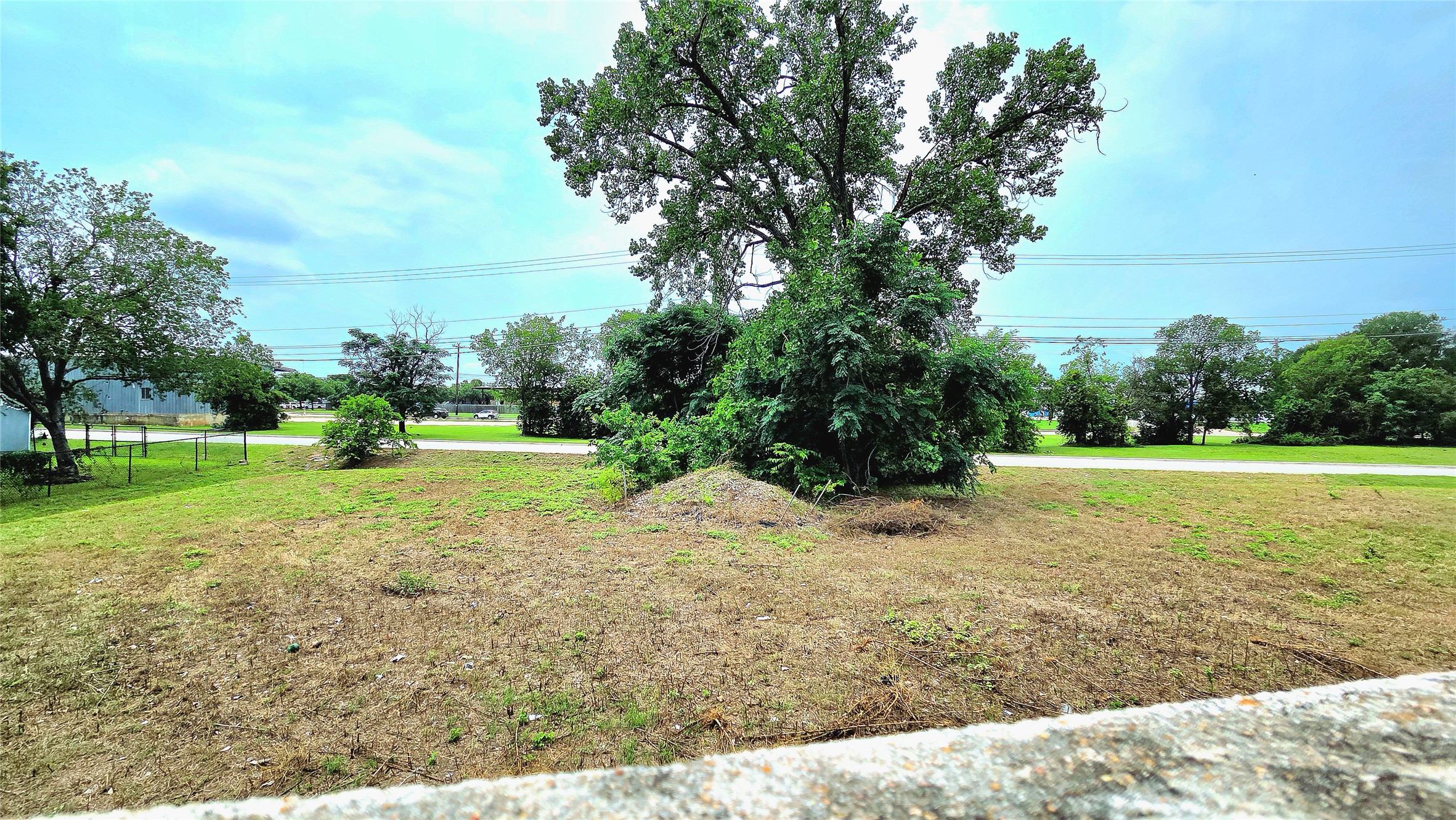 main property photo 18