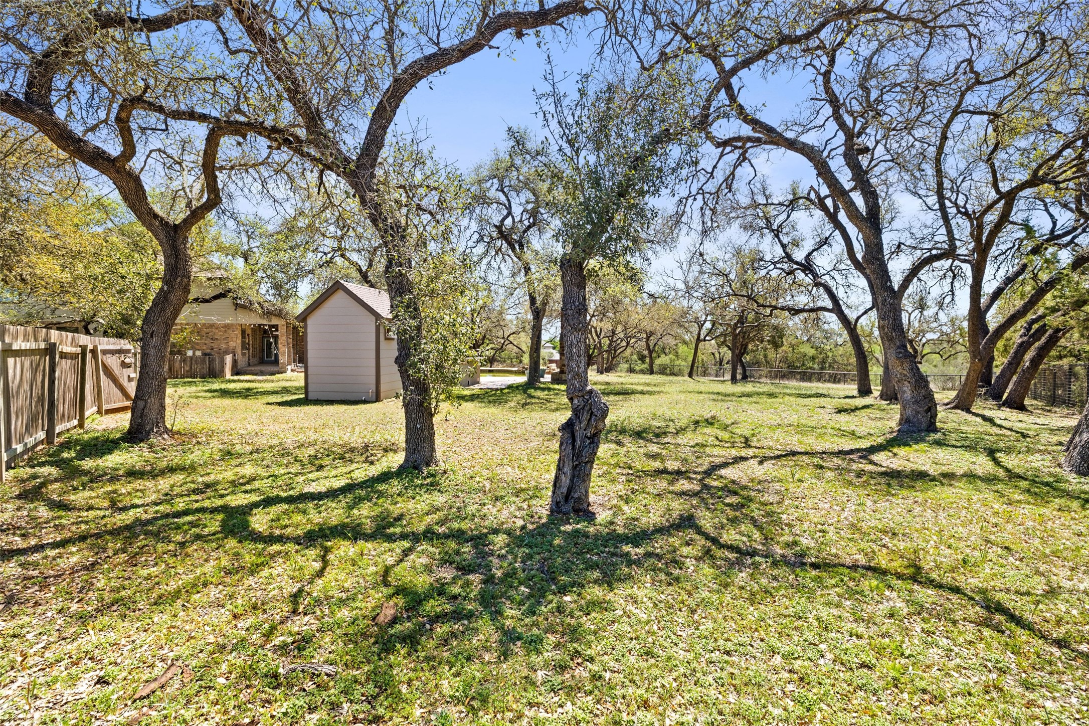 main property photo 27