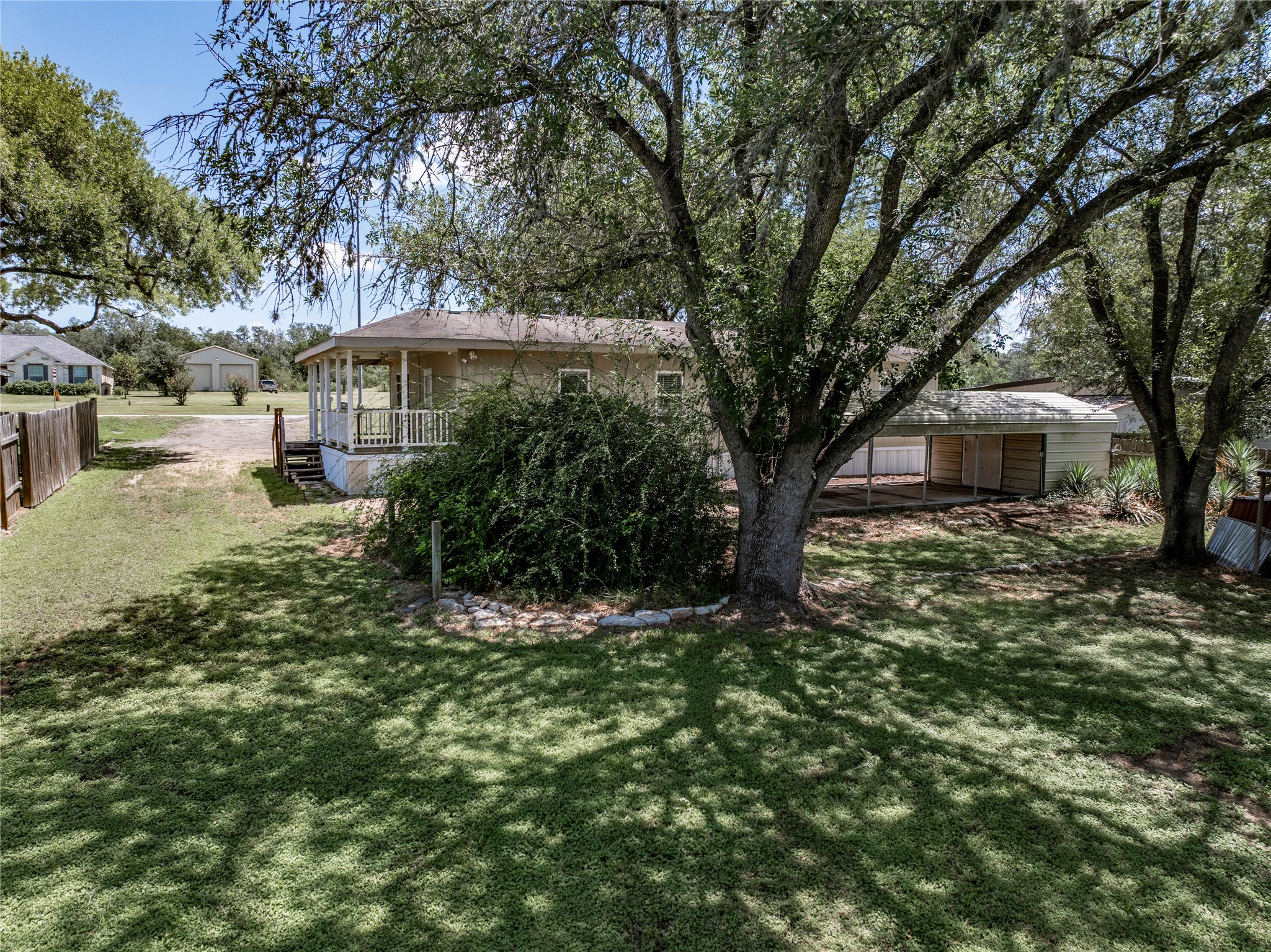 main property photo 13