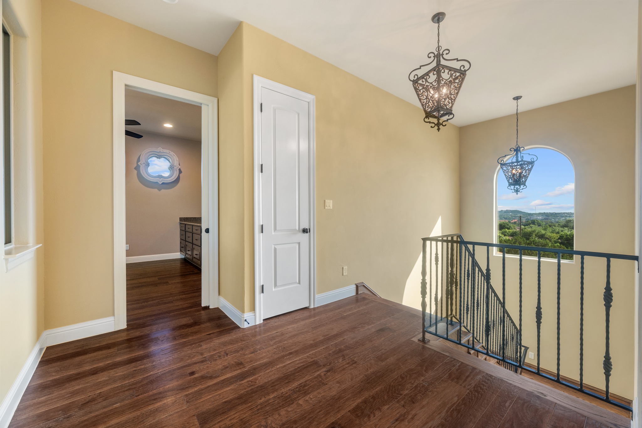main property photo 25