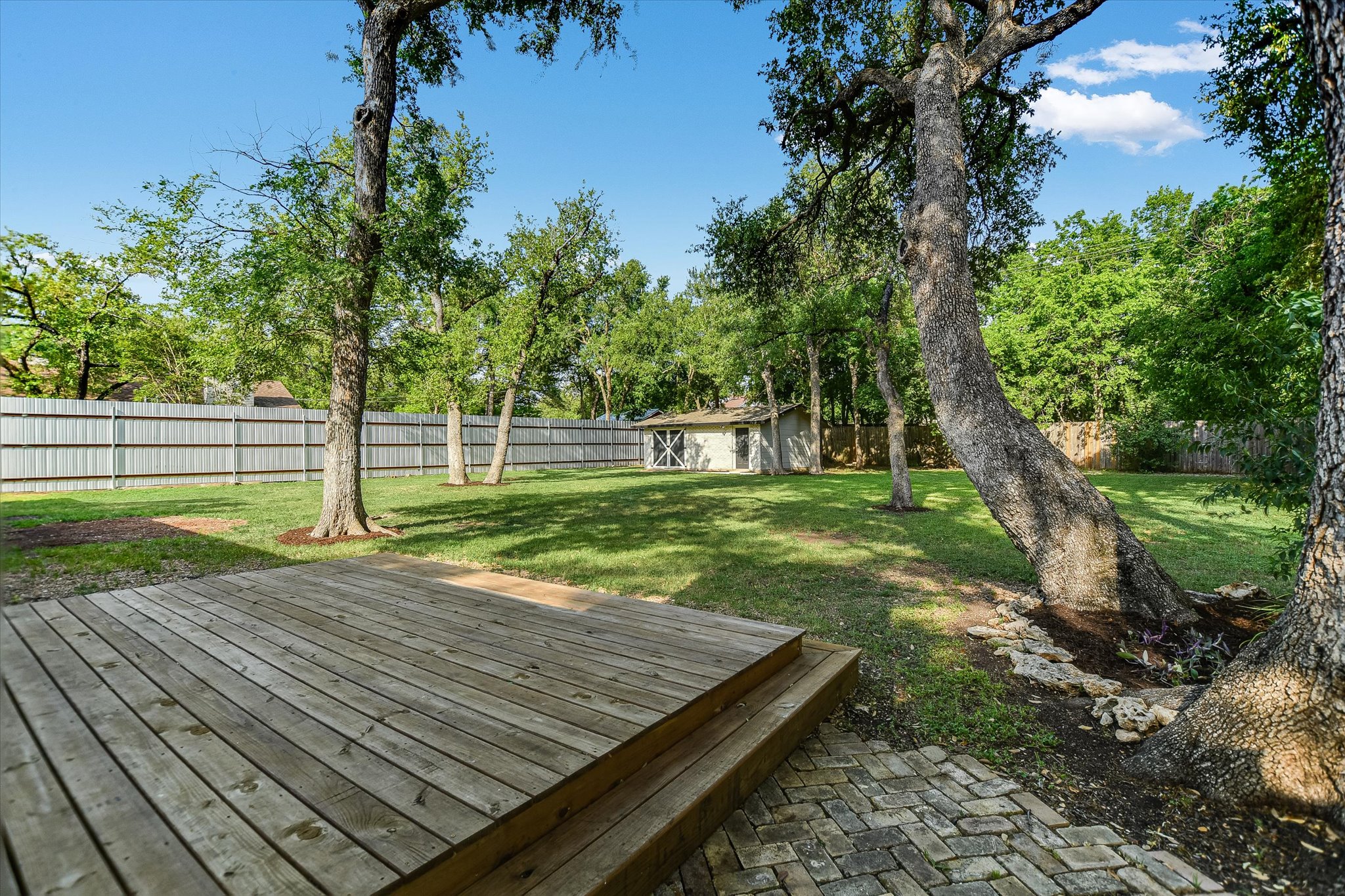 main property photo 34