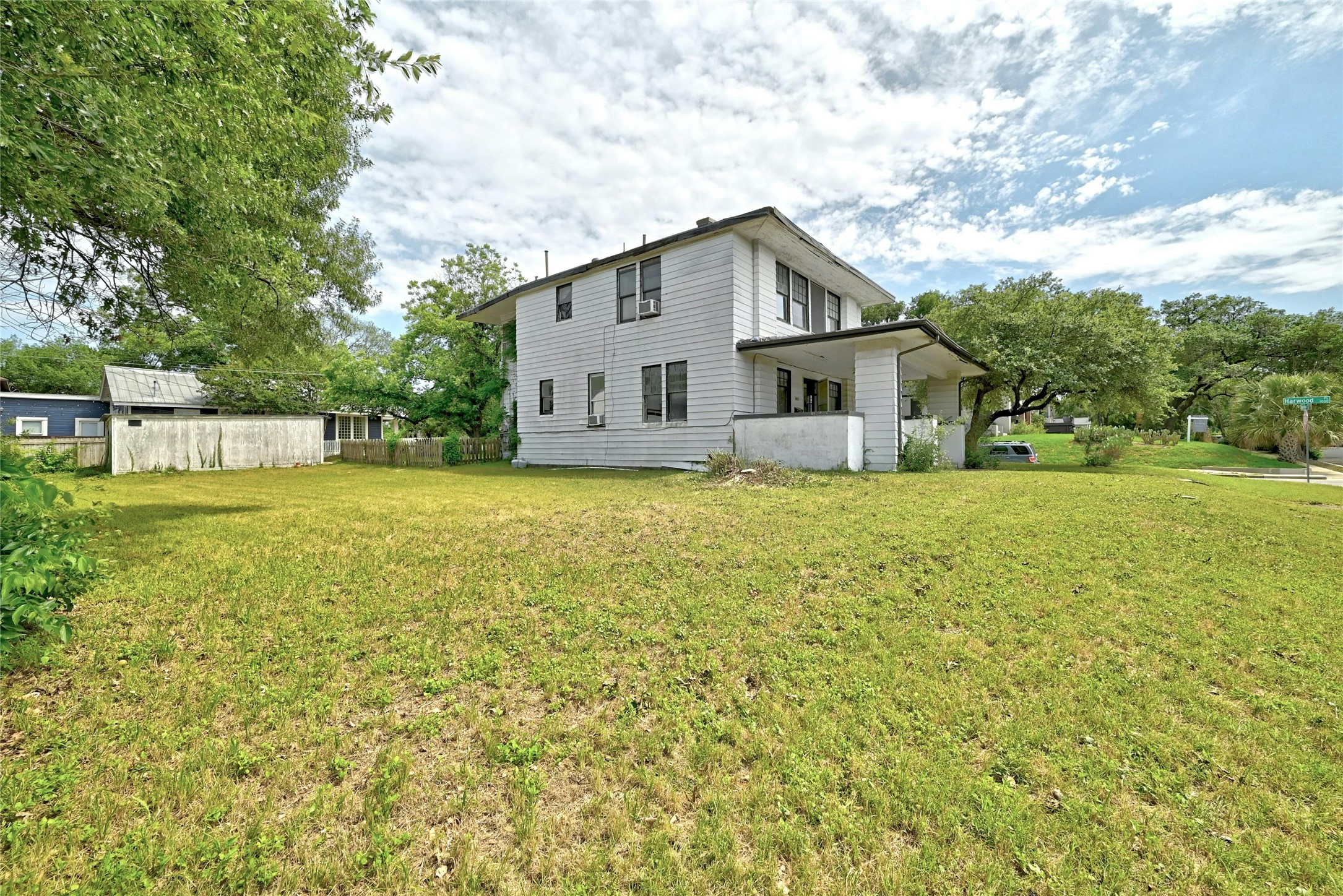 main property photo 8