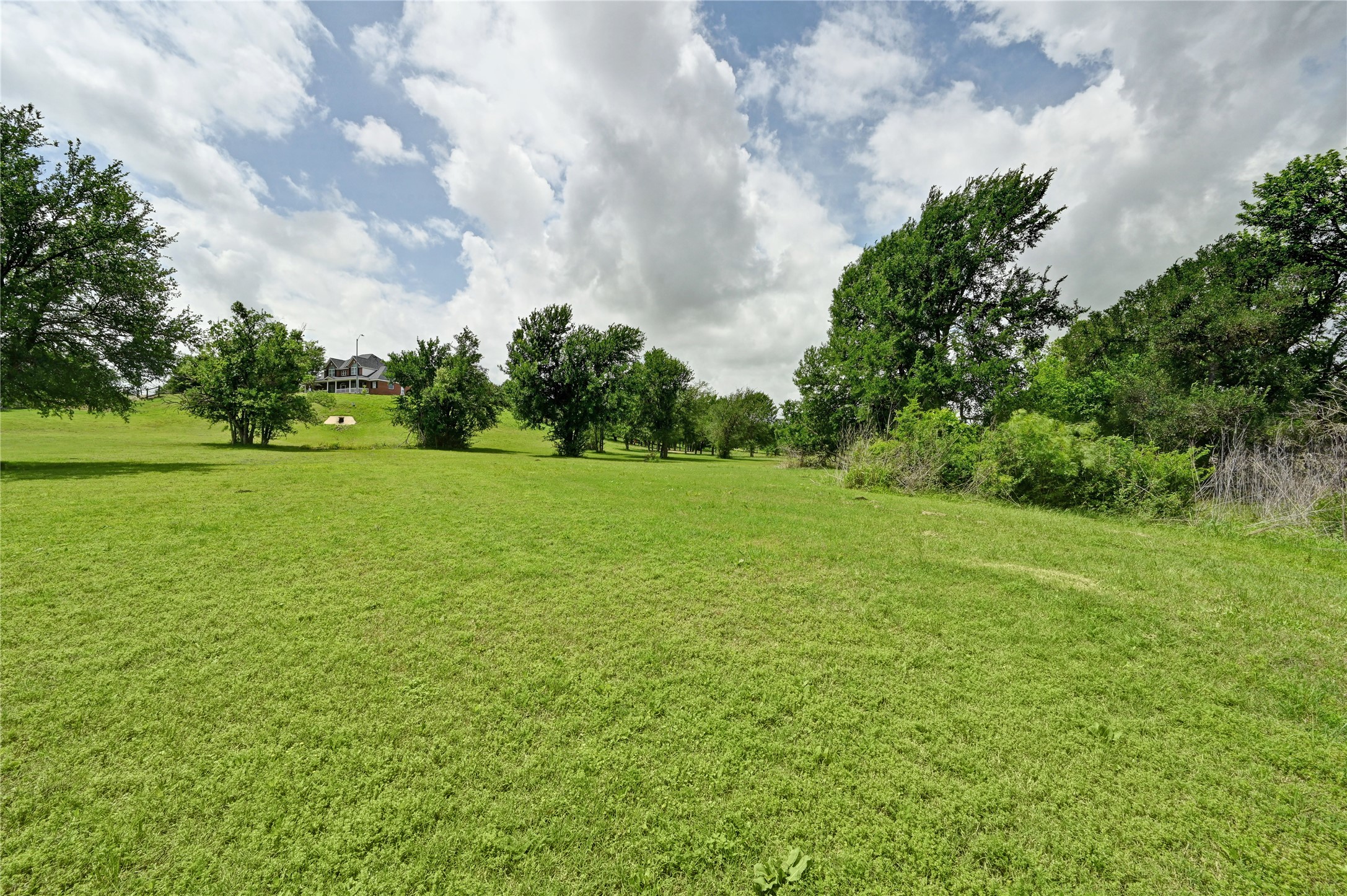 main property photo 17