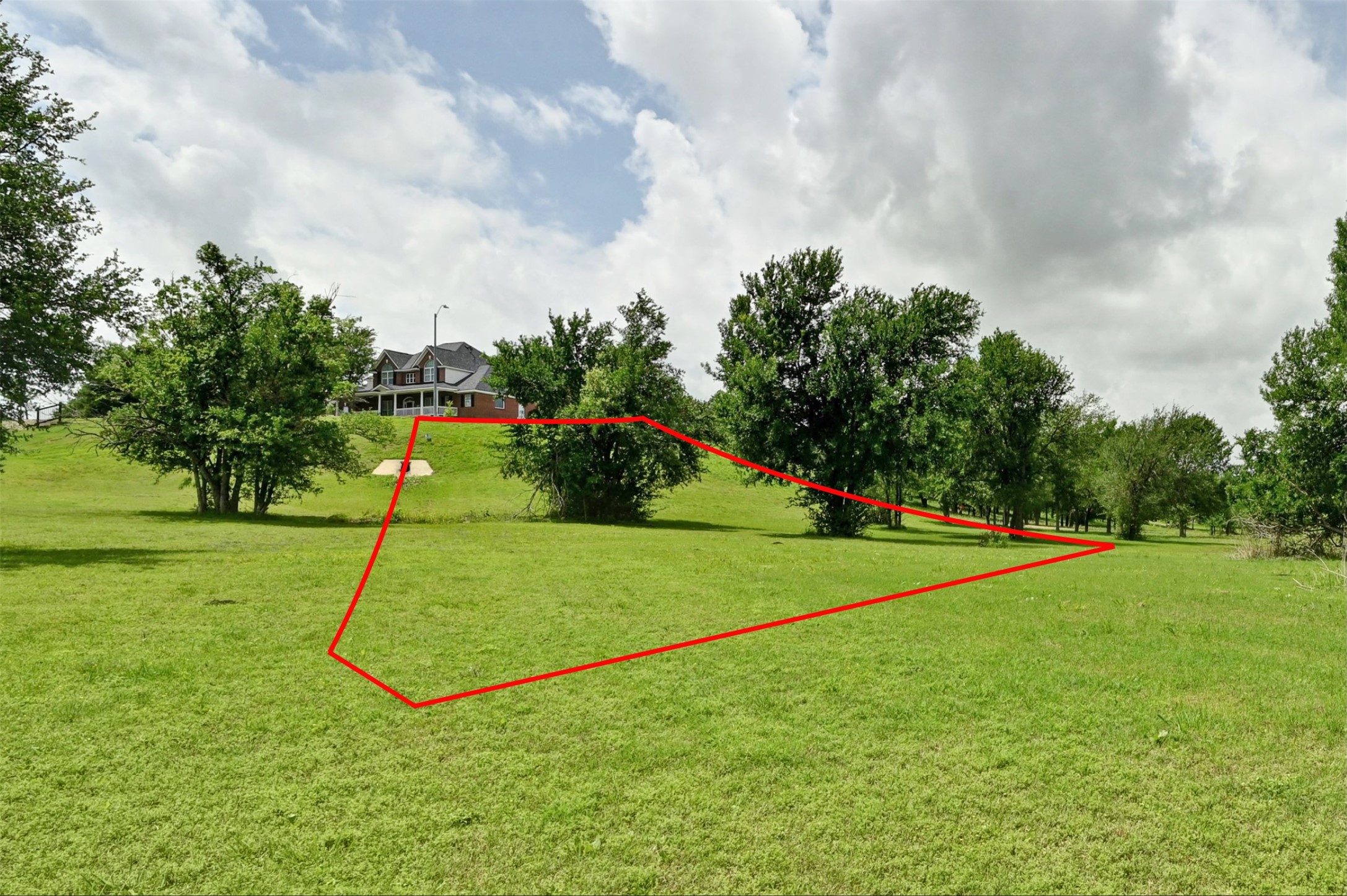 main property photo 8