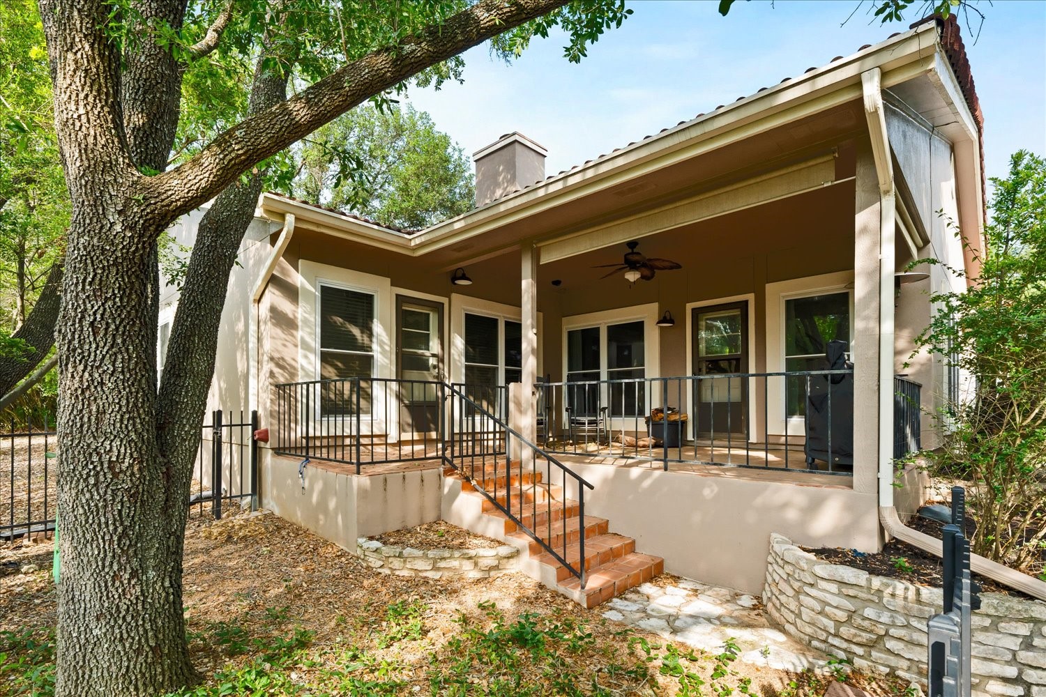 main property photo 24