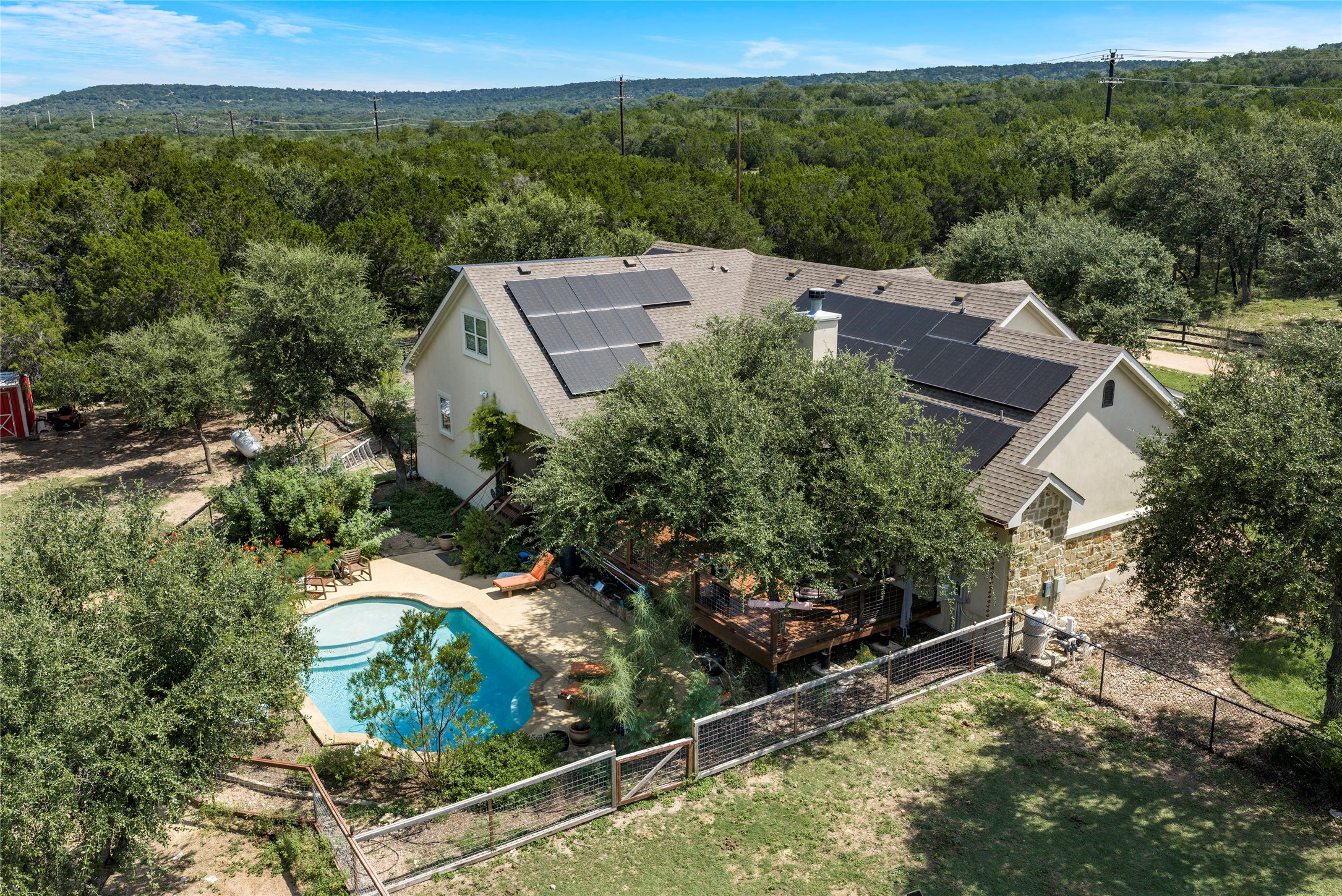 main property photo 25