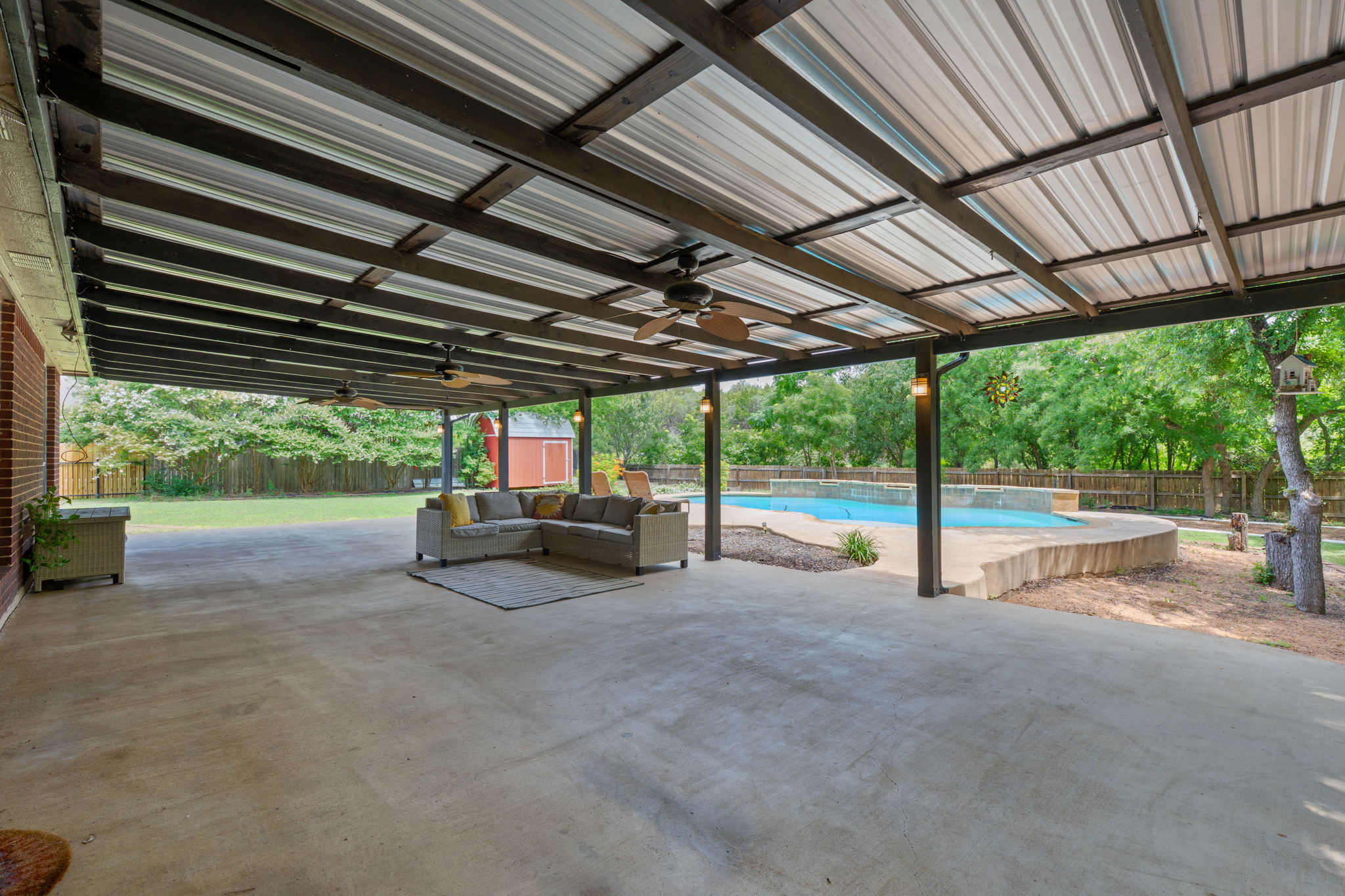 main property photo 36