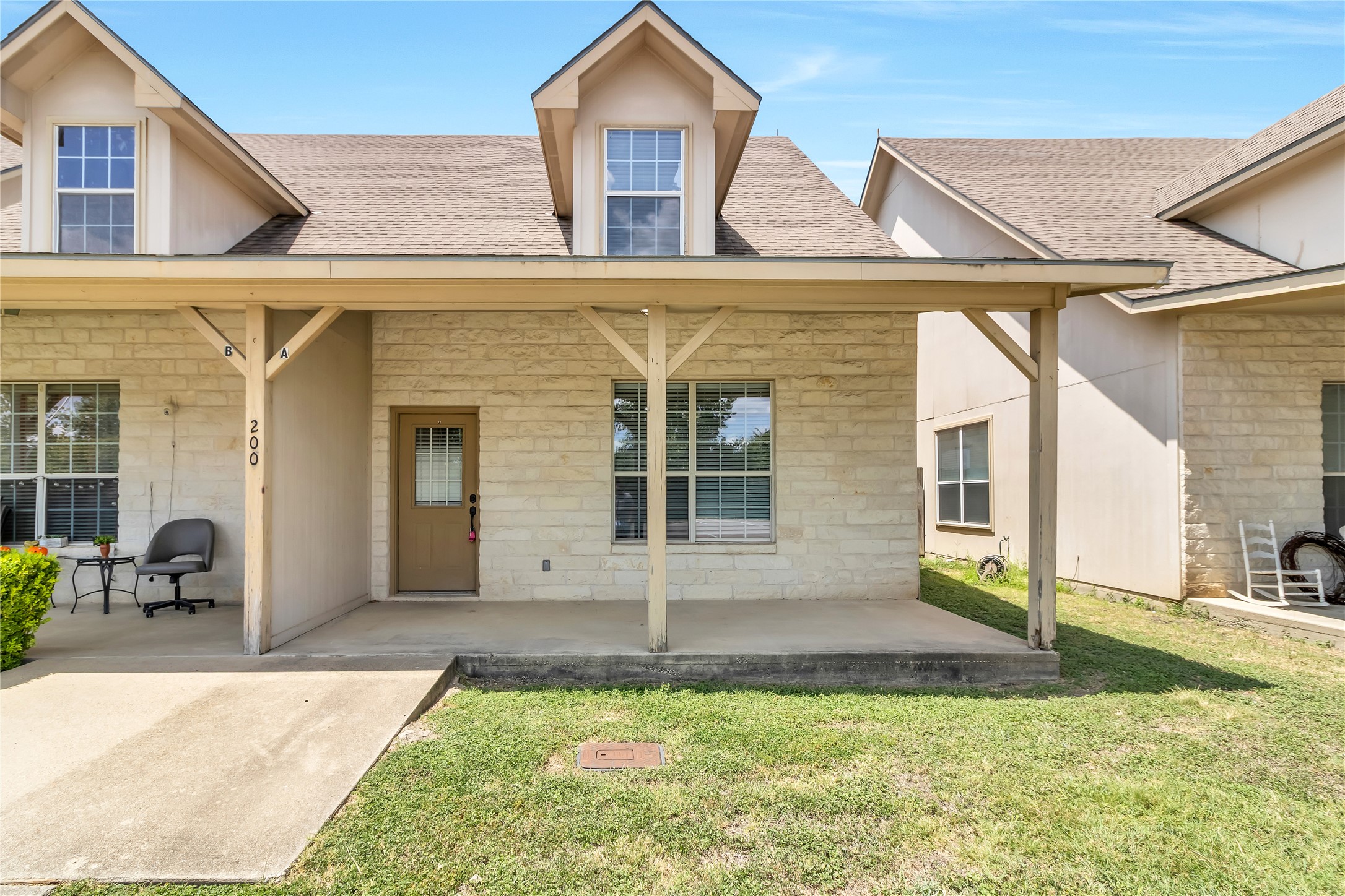 main property photo 22