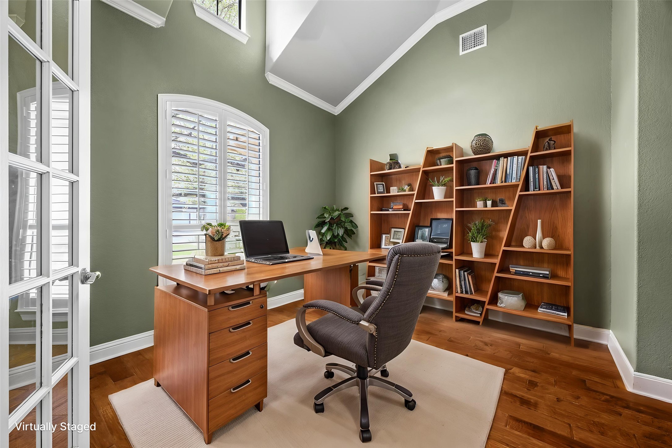 main property photo 18