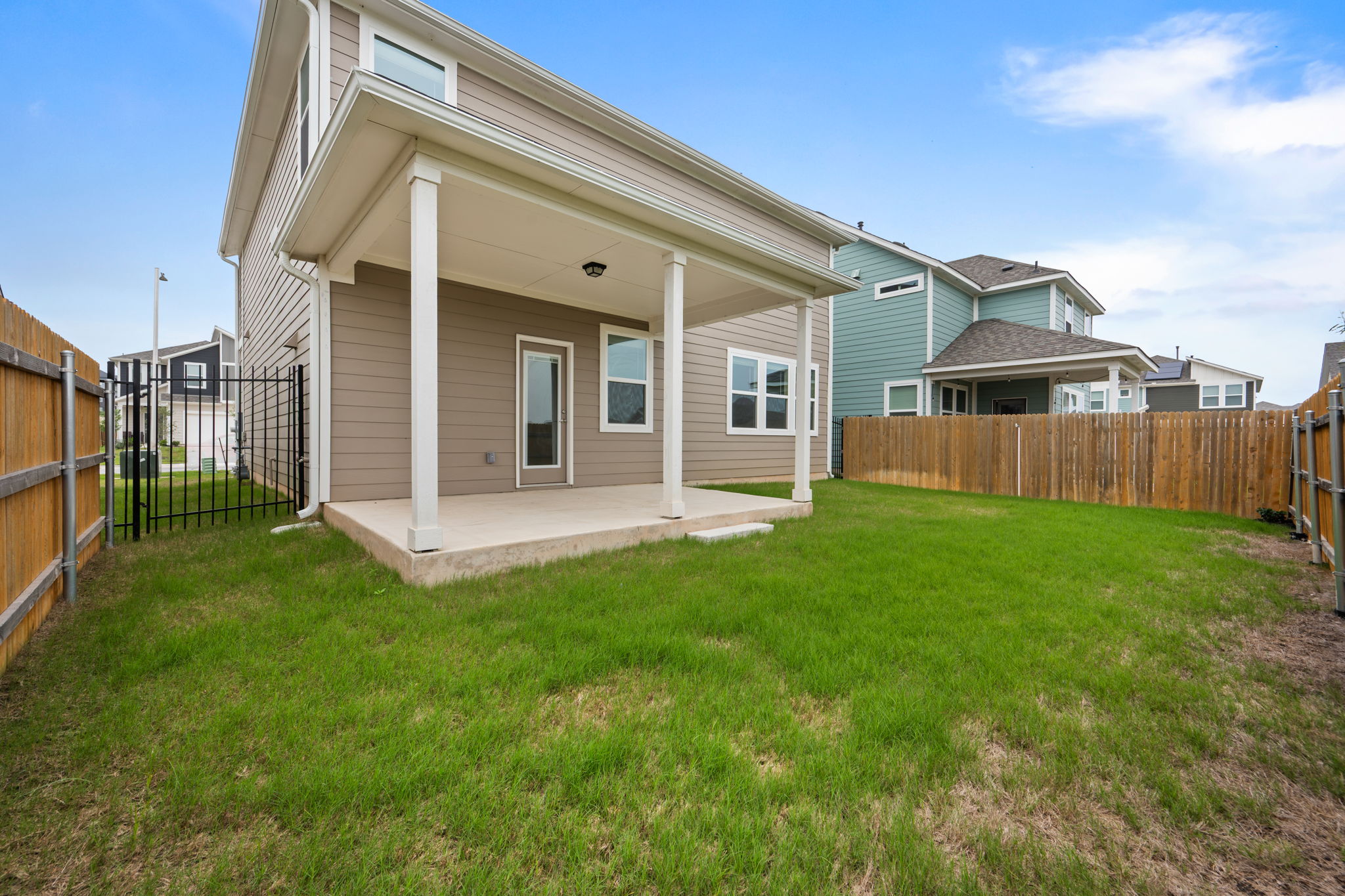 main property photo 31