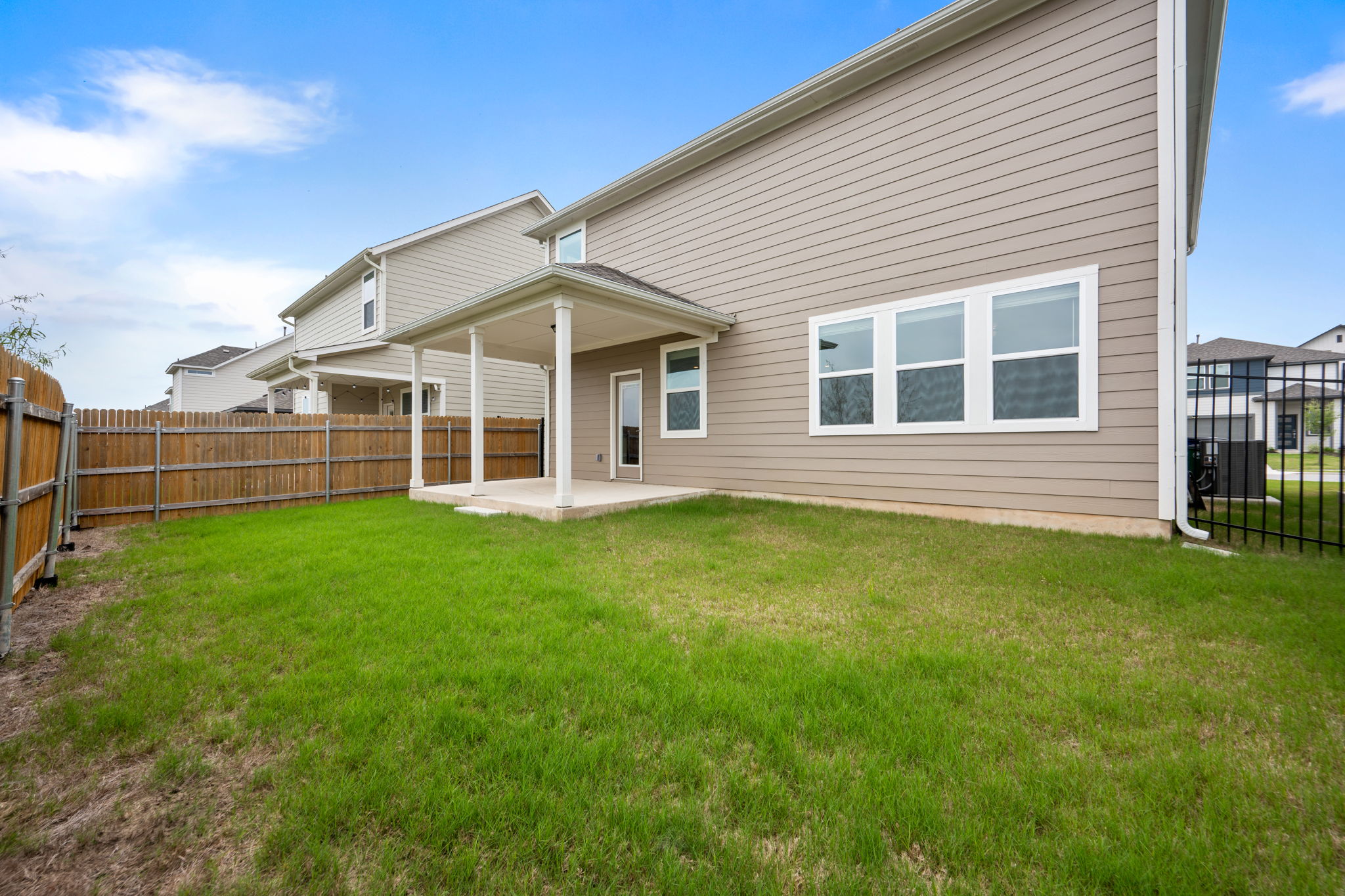 main property photo 32