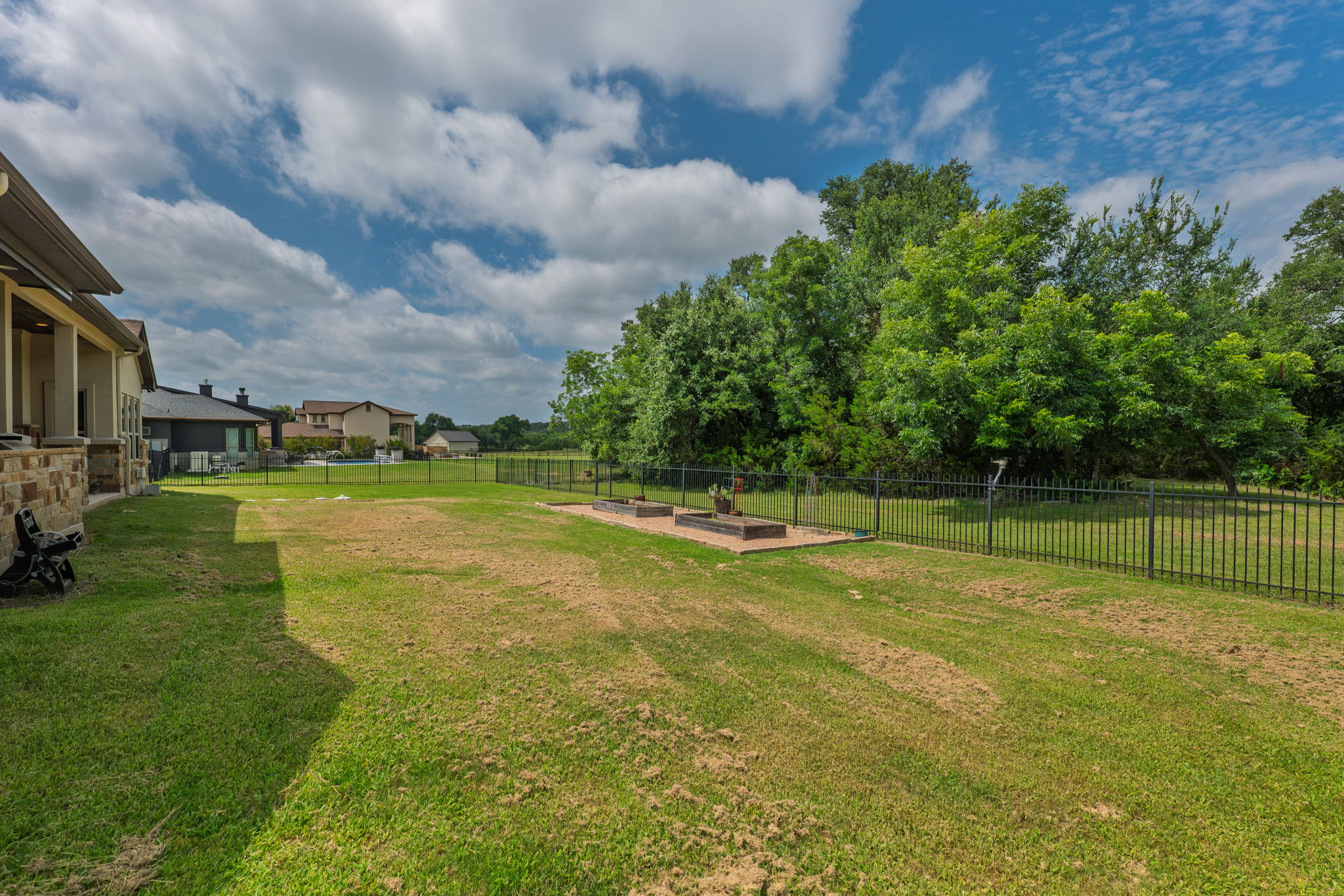 main property photo 35