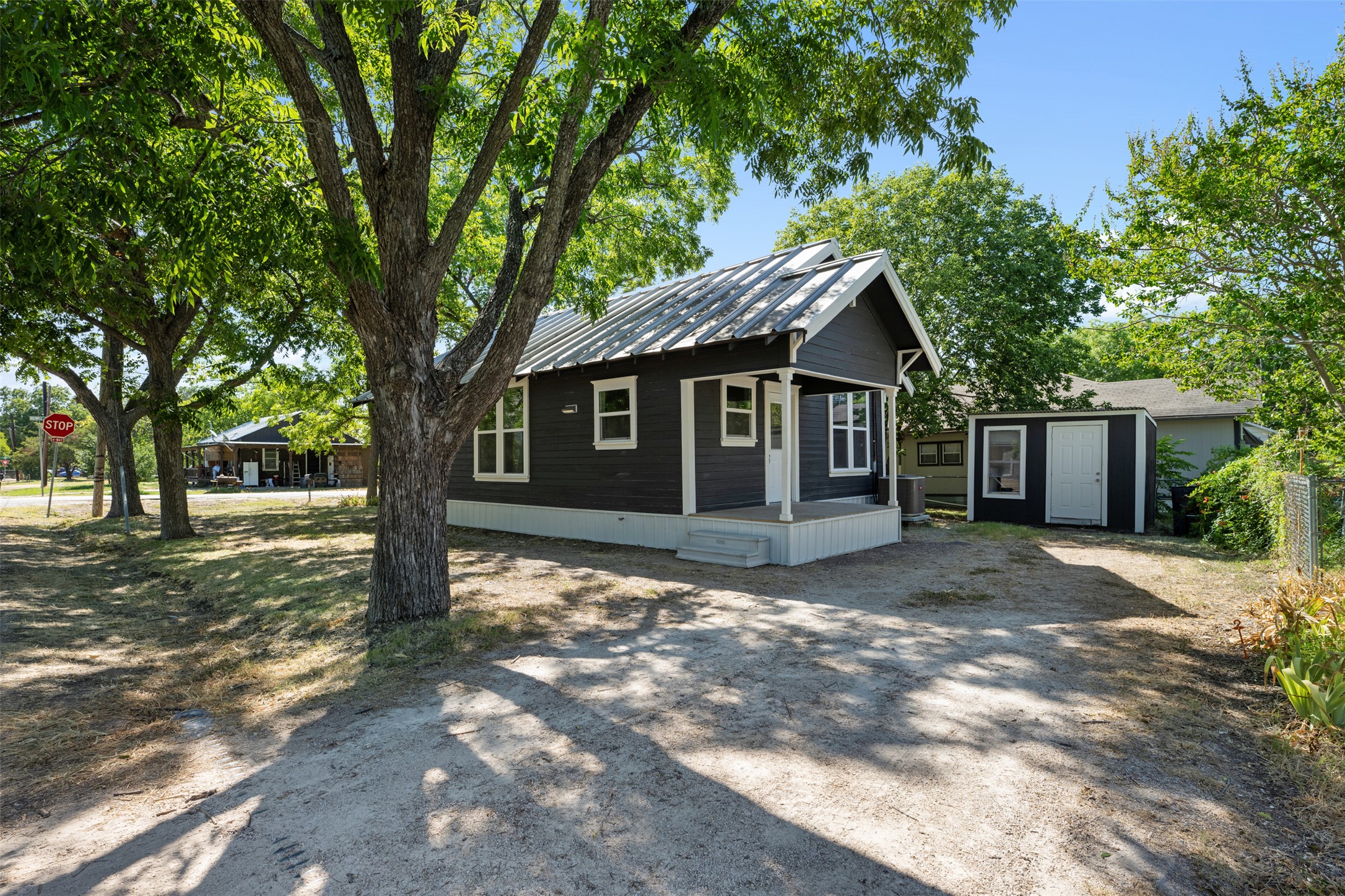 main property photo 26