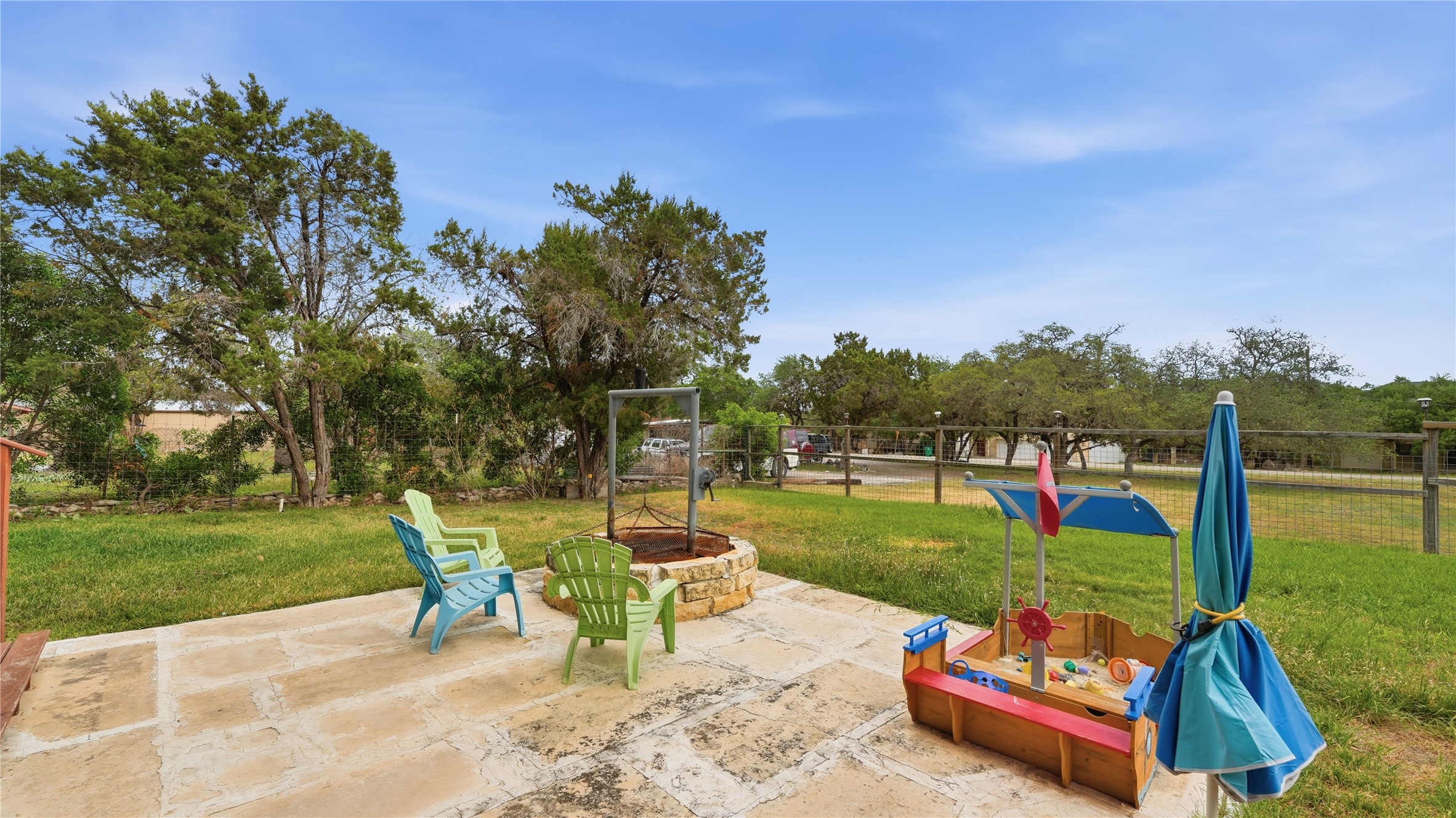 main property photo 33