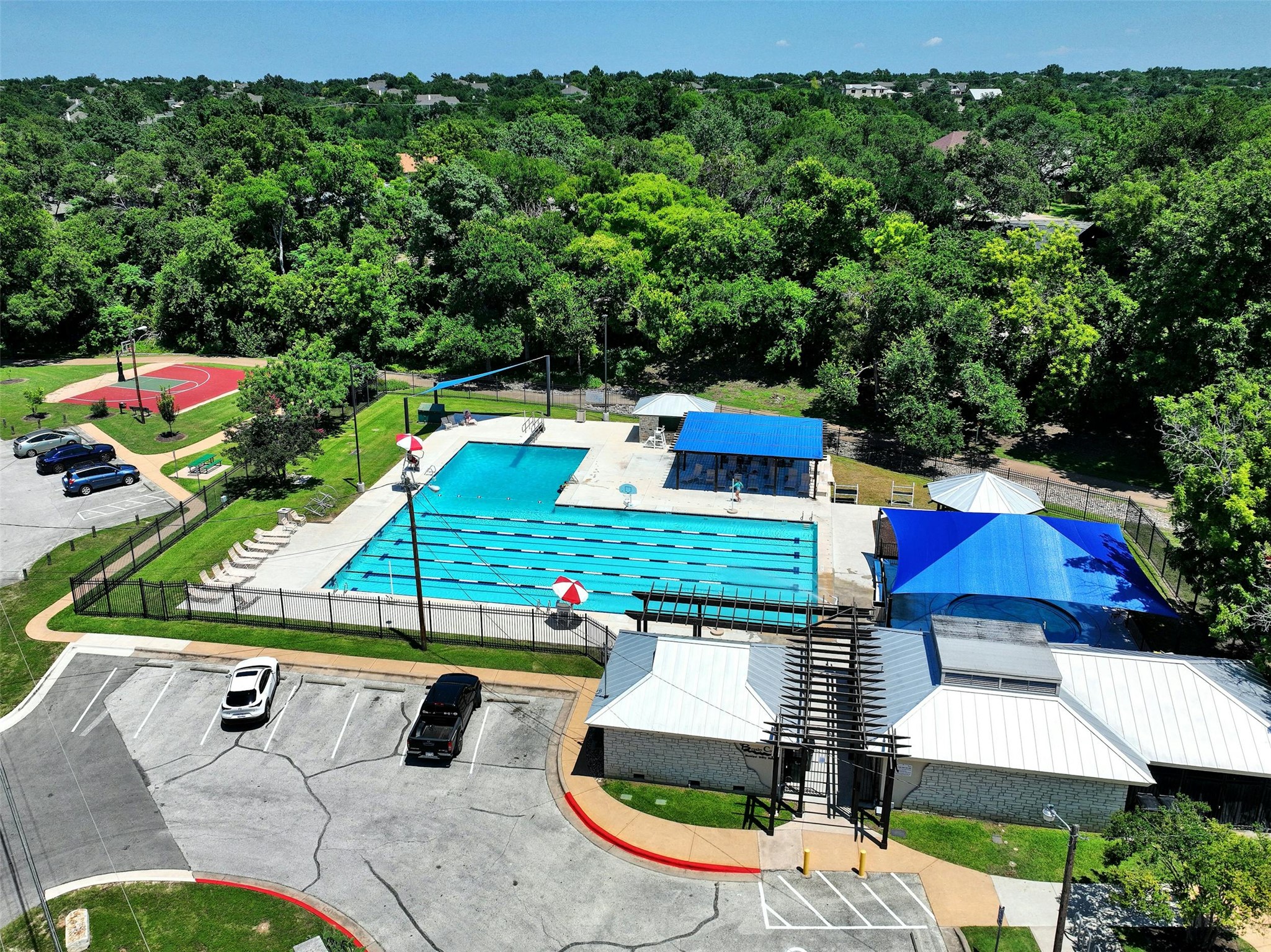 main property photo 35