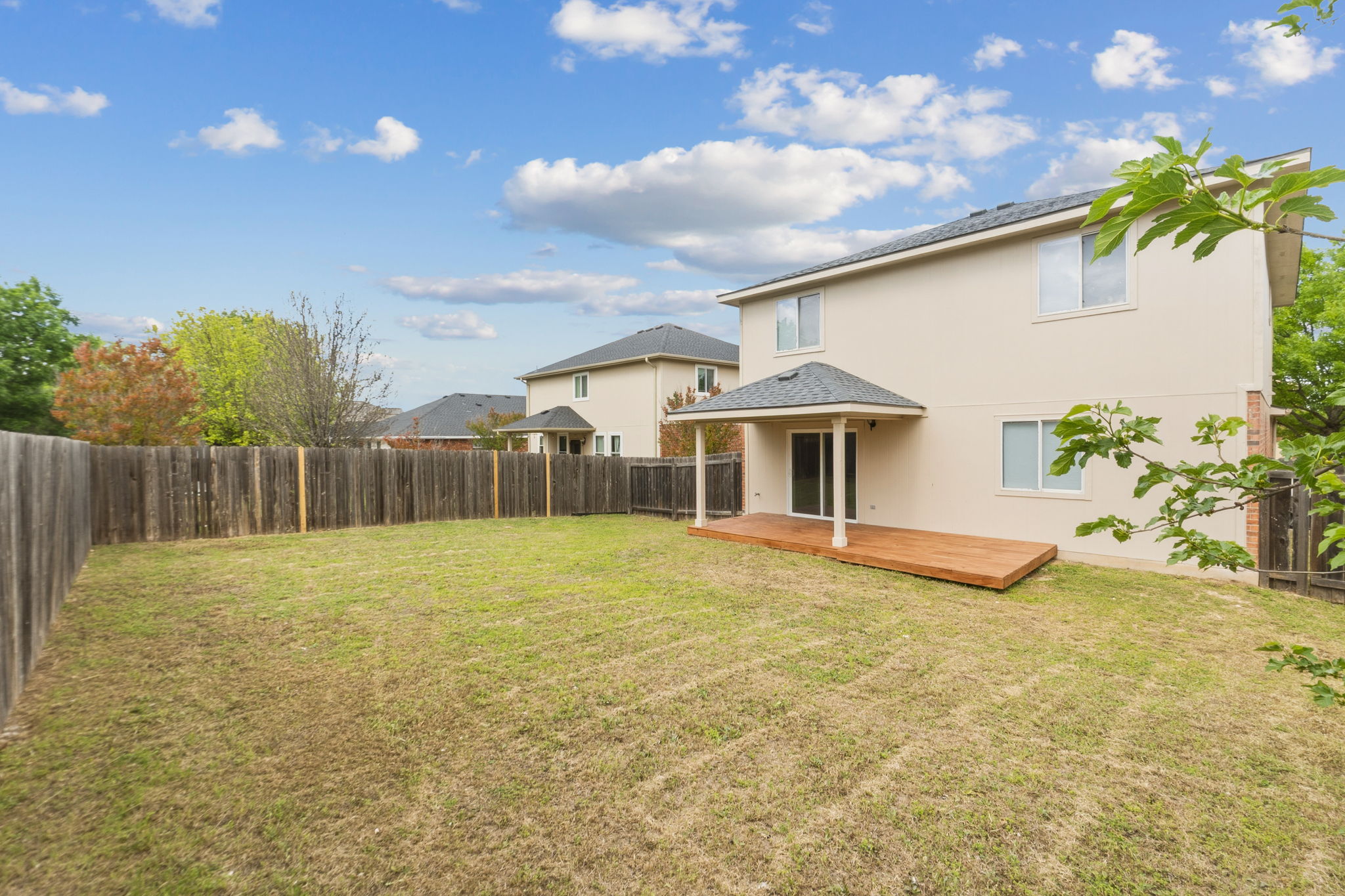 main property photo 17