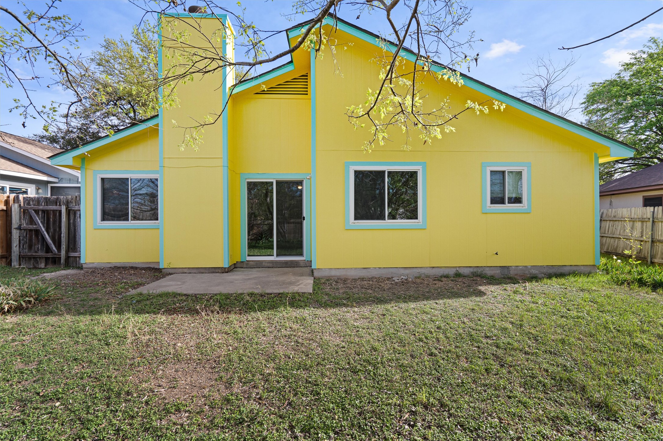 main property photo 23