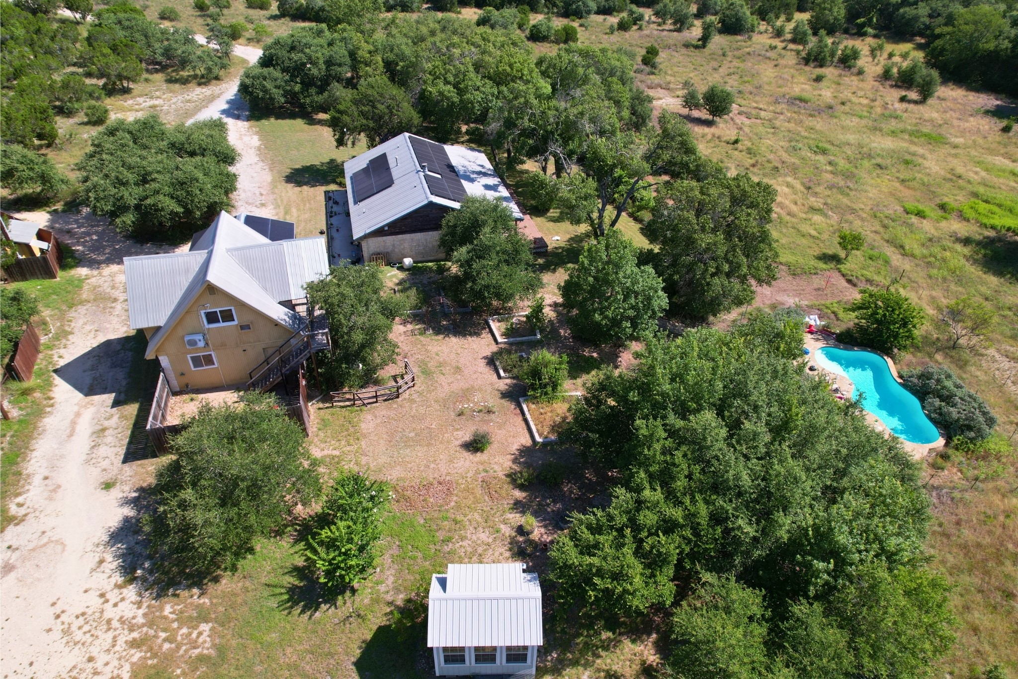 main property photo 22