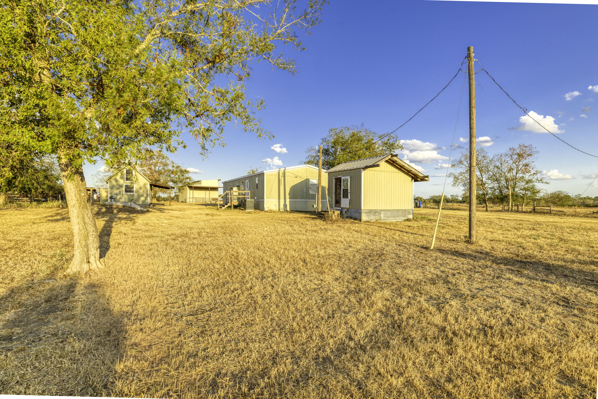 main property photo 16