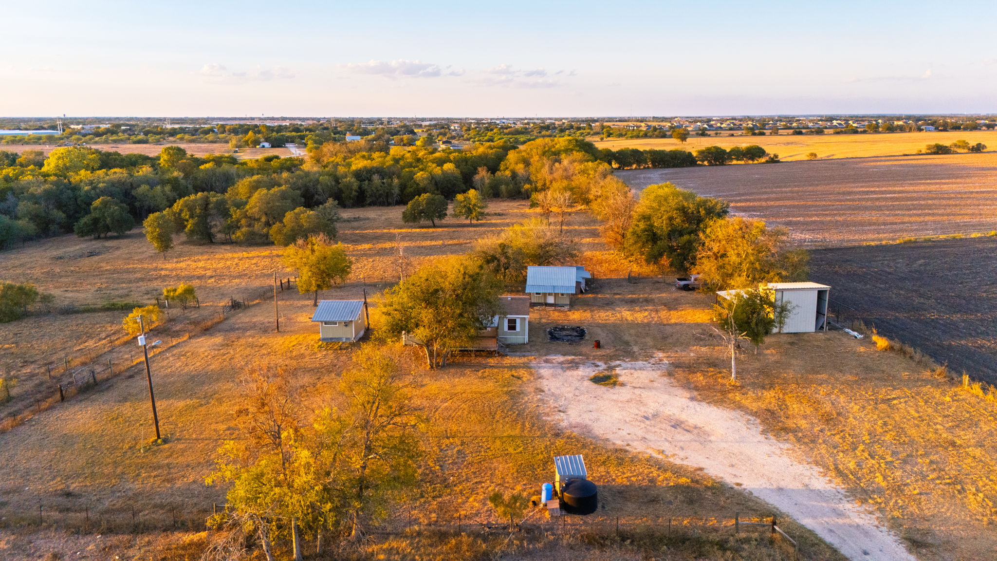 main property photo 28
