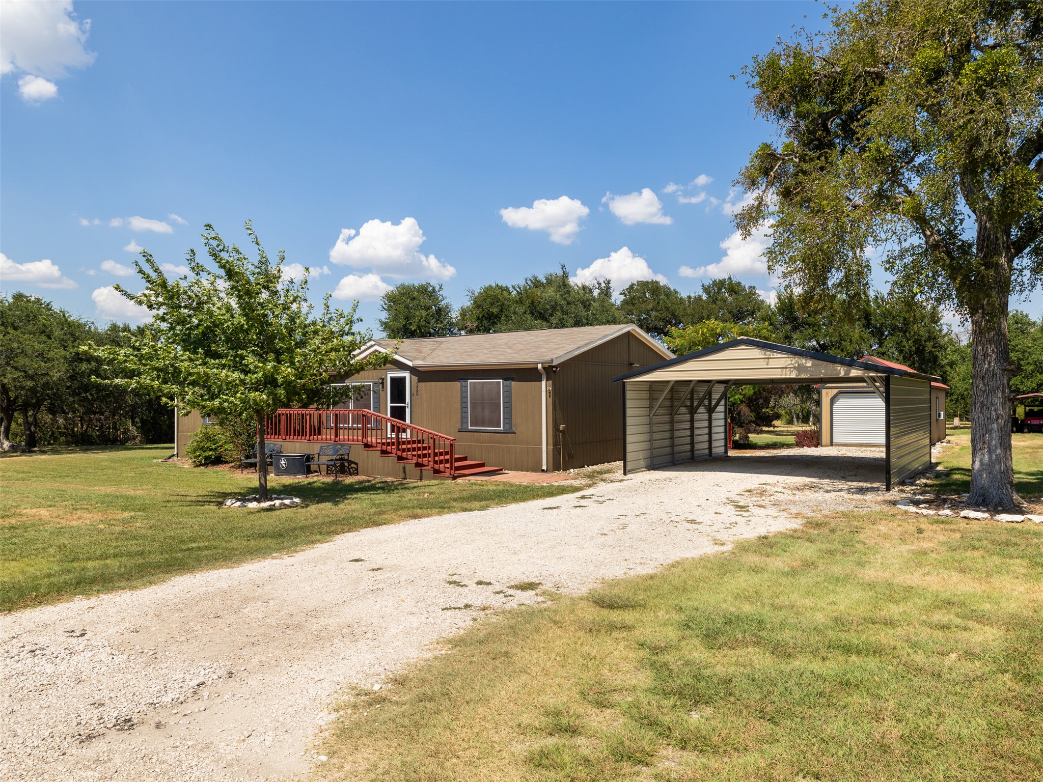 main property photo 2