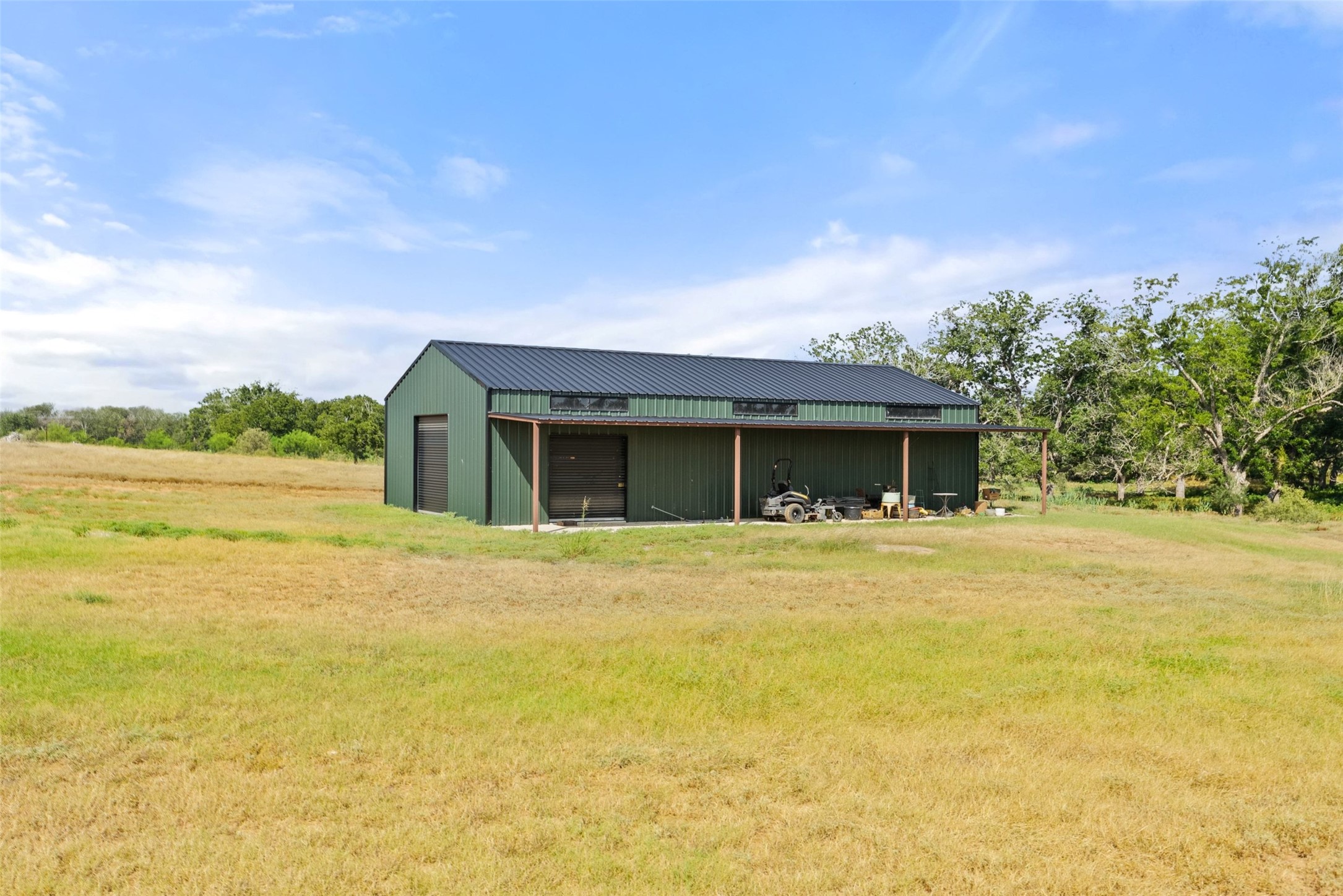 main property photo 36