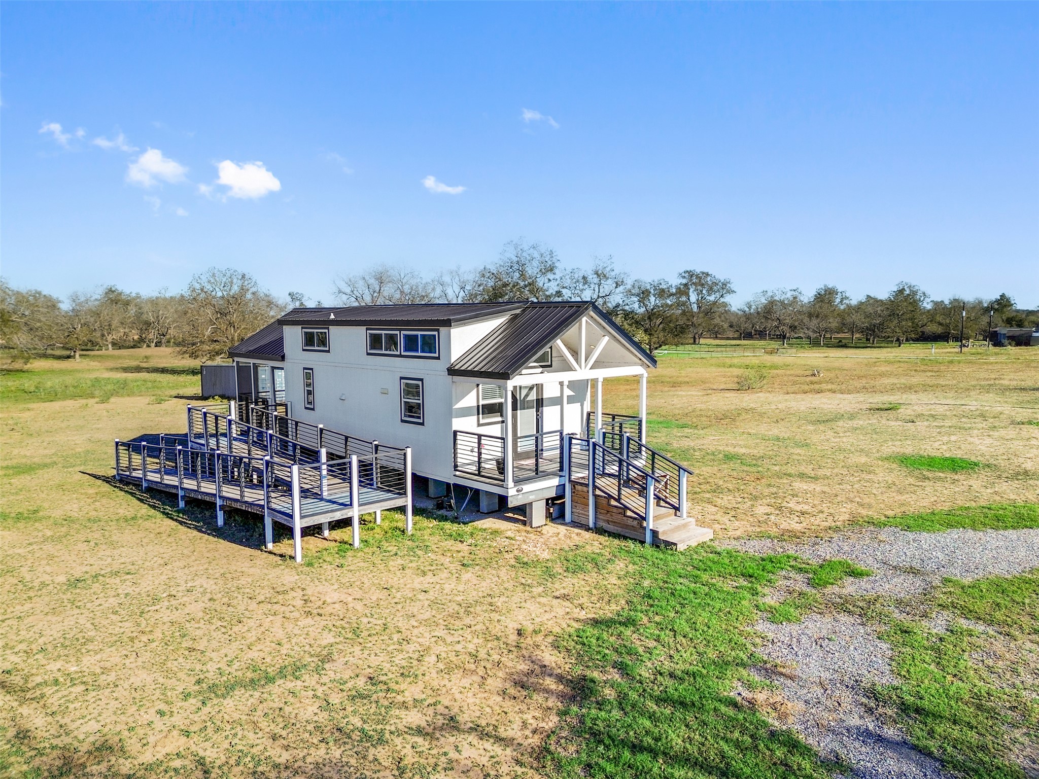 main property photo 37