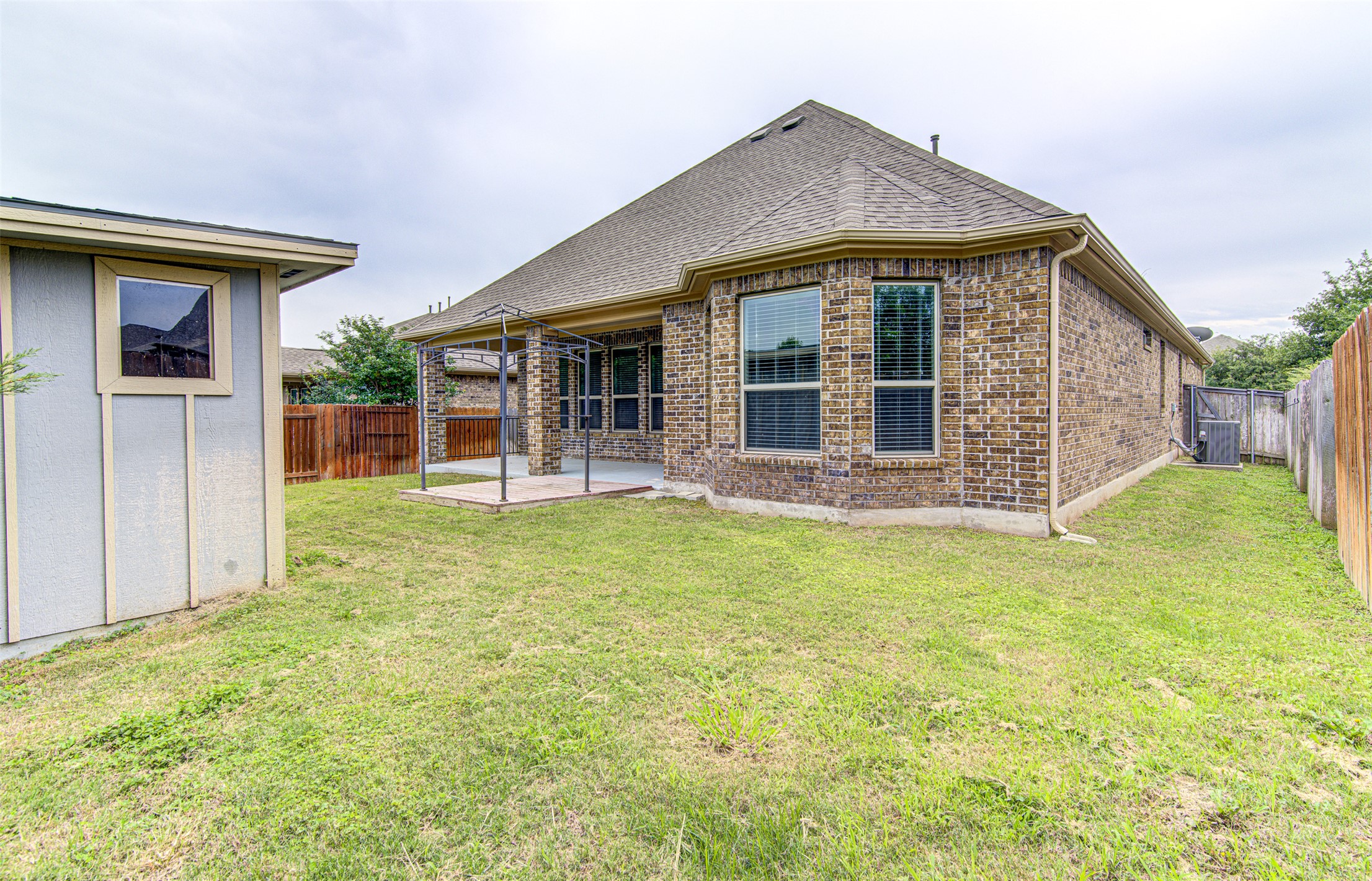 main property photo 27