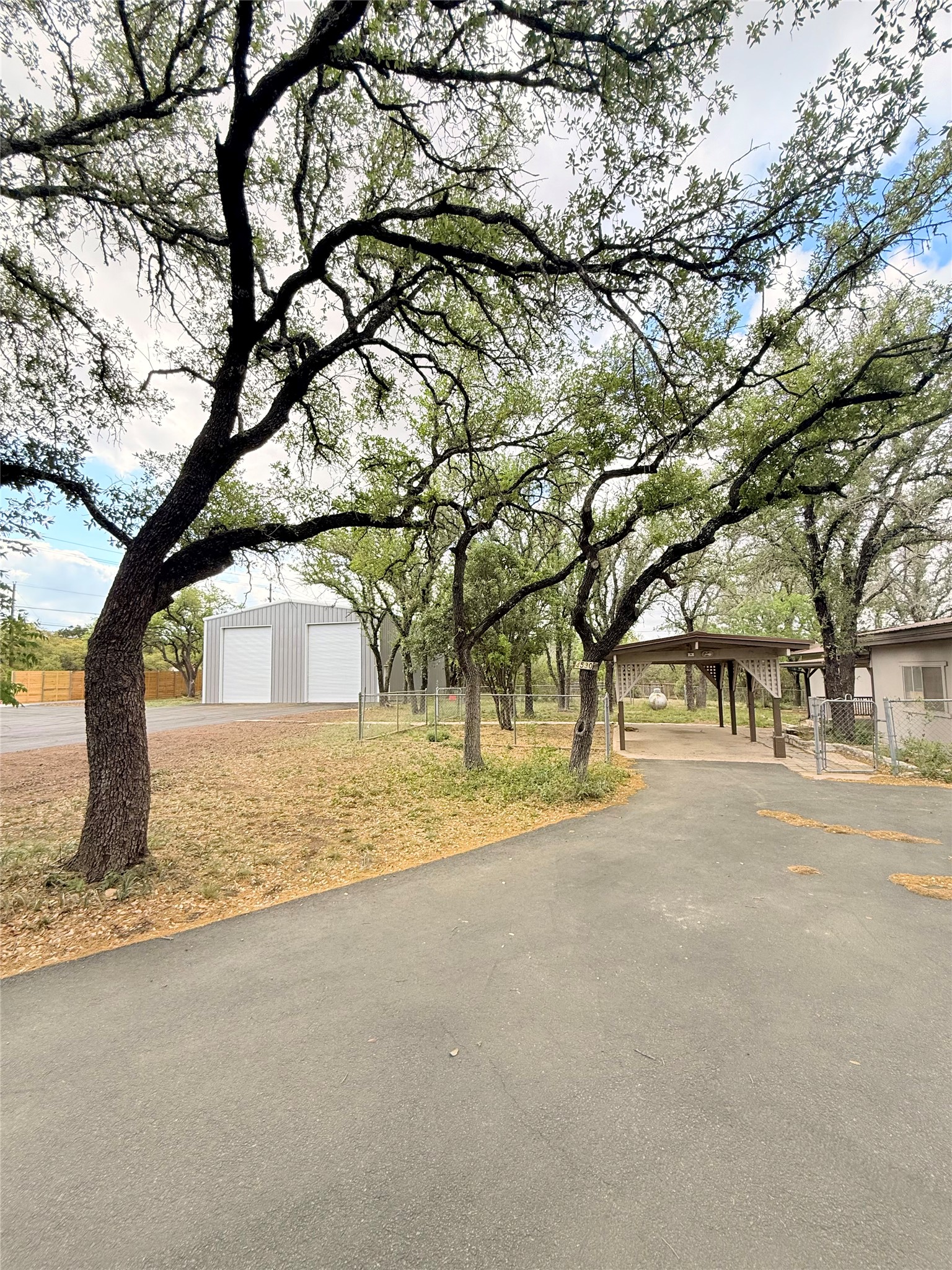 main property photo 8