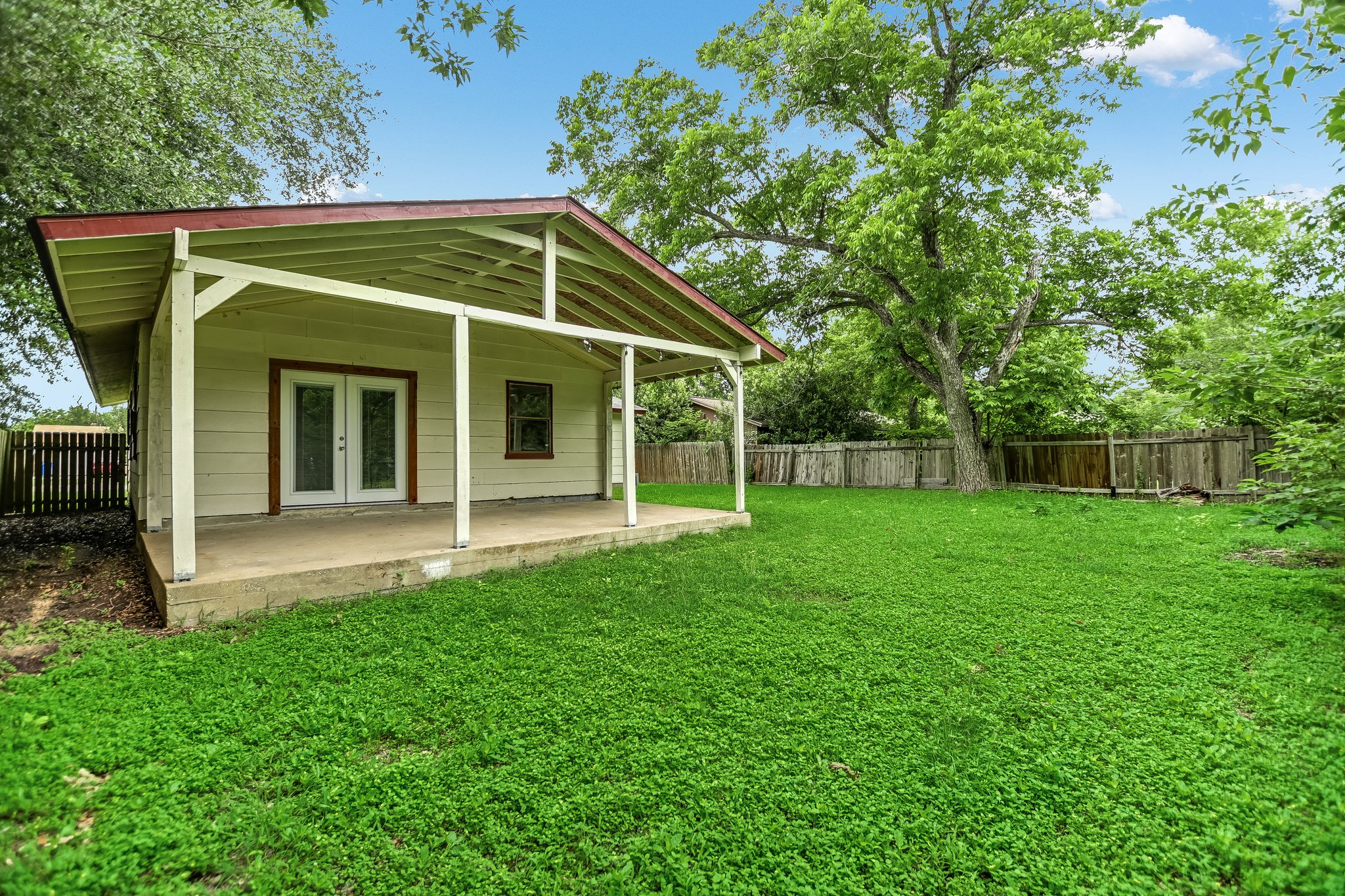 main property photo 14