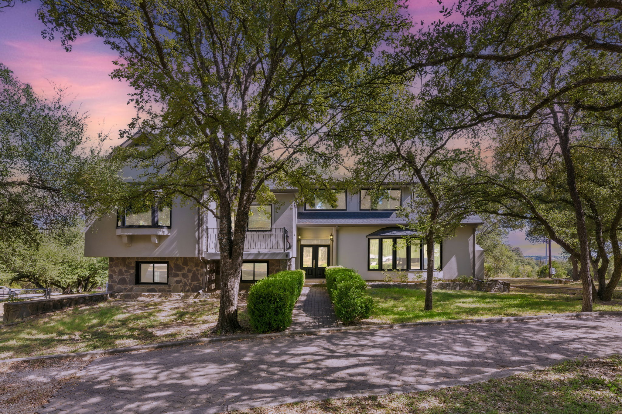 main property photo 34