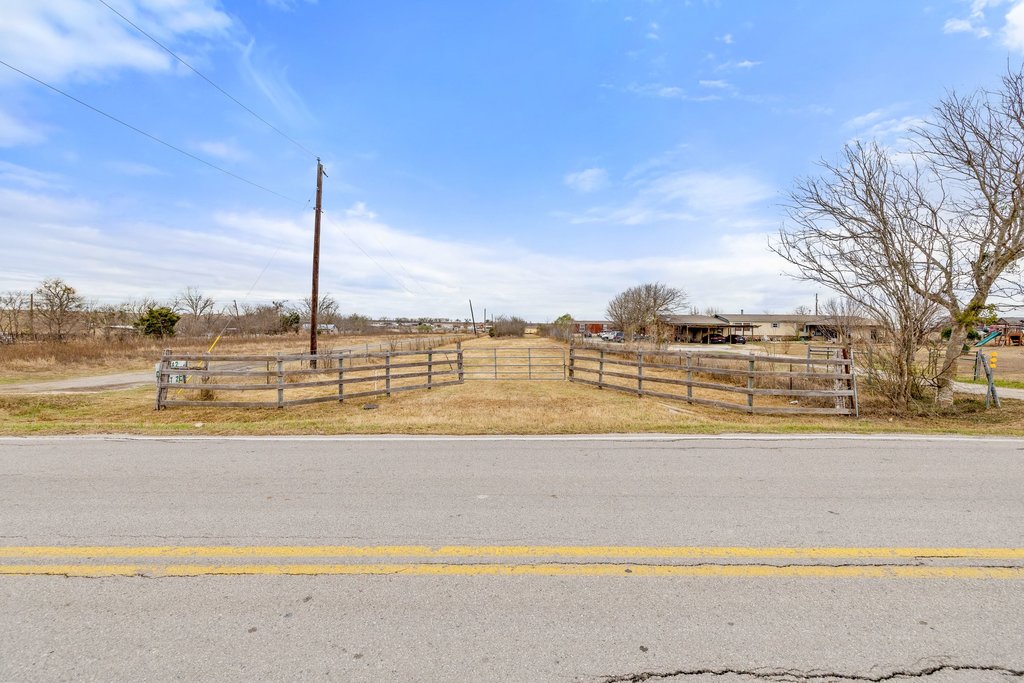 main property photo 3