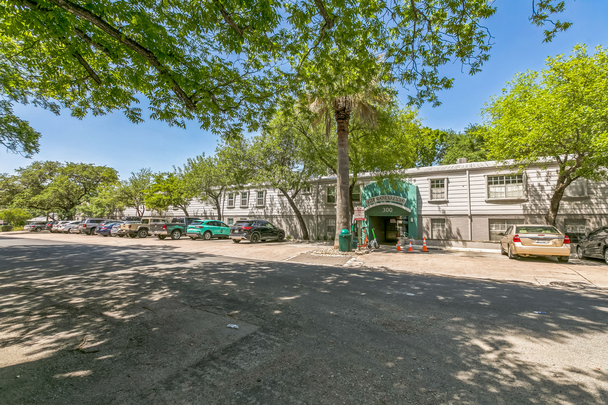 main property photo 19