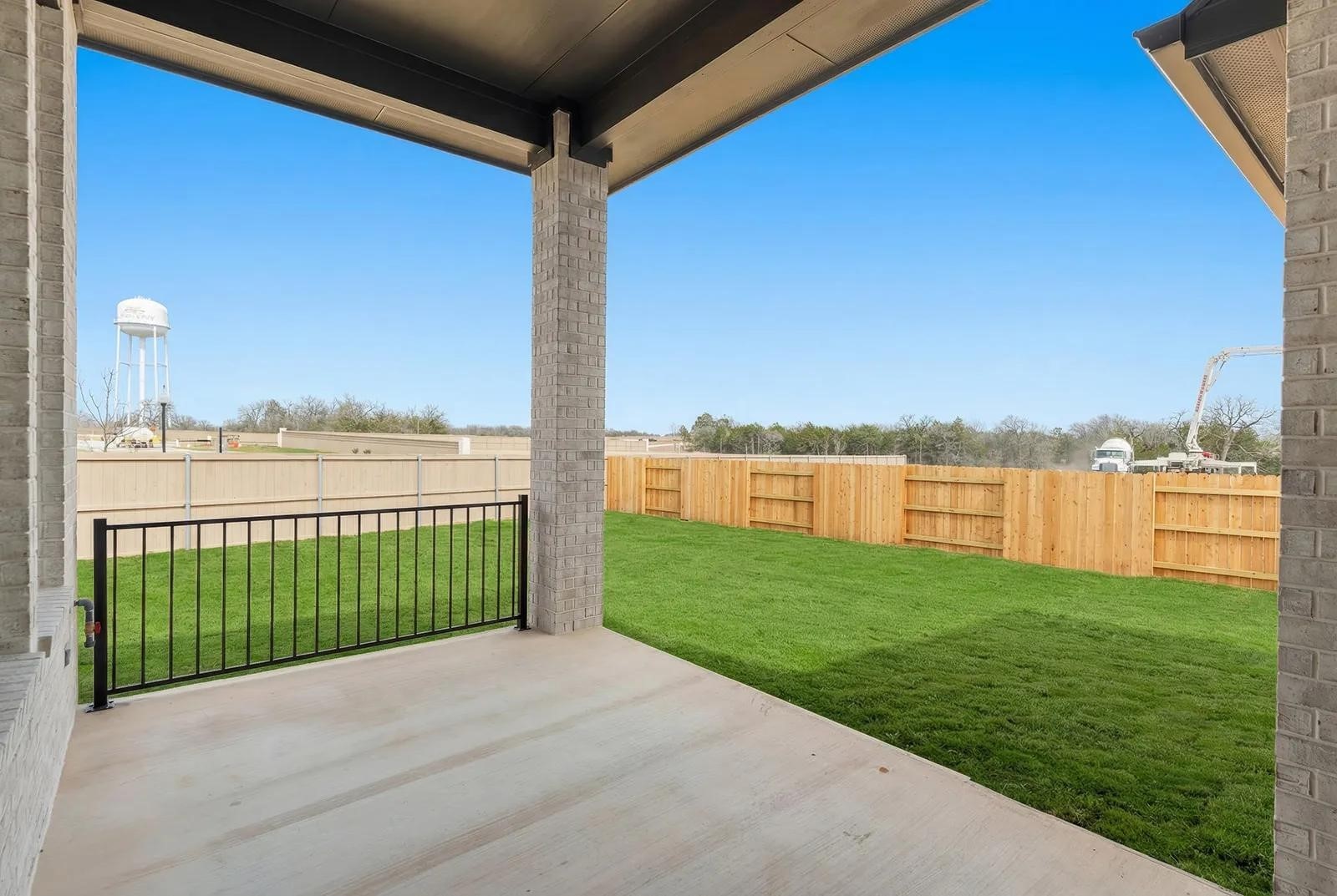 main property photo 12